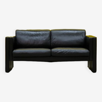 Walter Knoll Studio Line Series black leather 2 seater sofa designed by Jürgen Lange