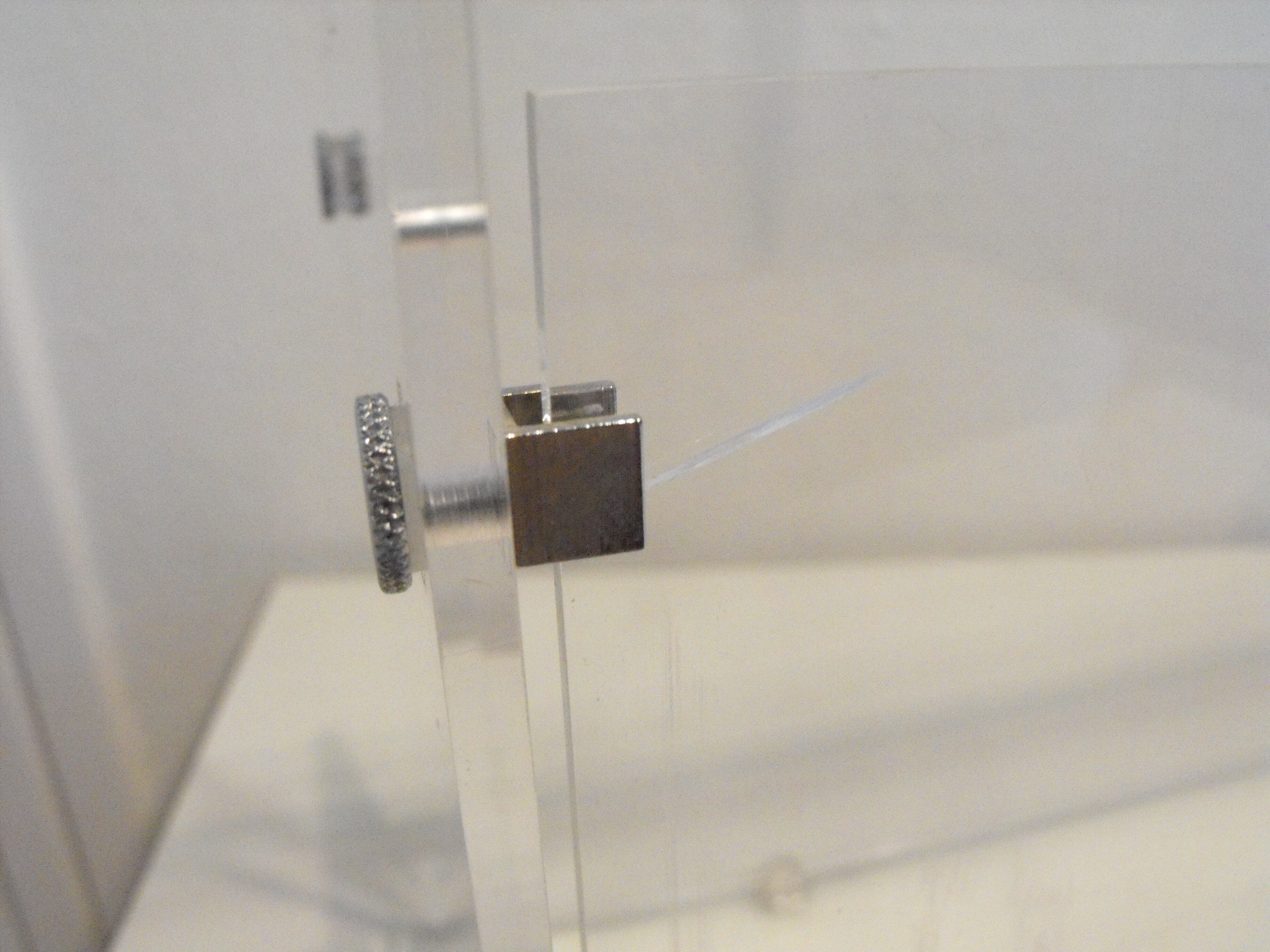 Porte revue en plexiglas de David Lange vintage
