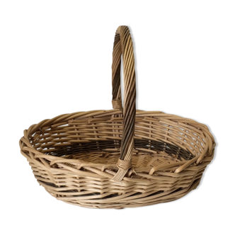 Wicker basket with one handle