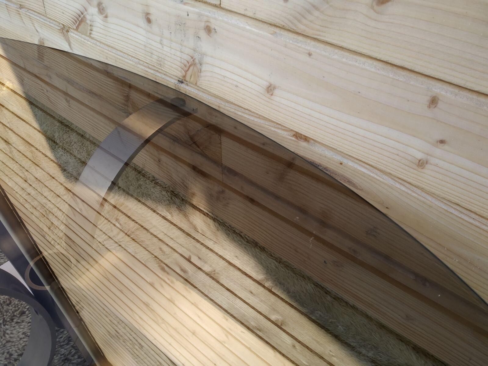 Table basse verre fumé pied aluminium brossé