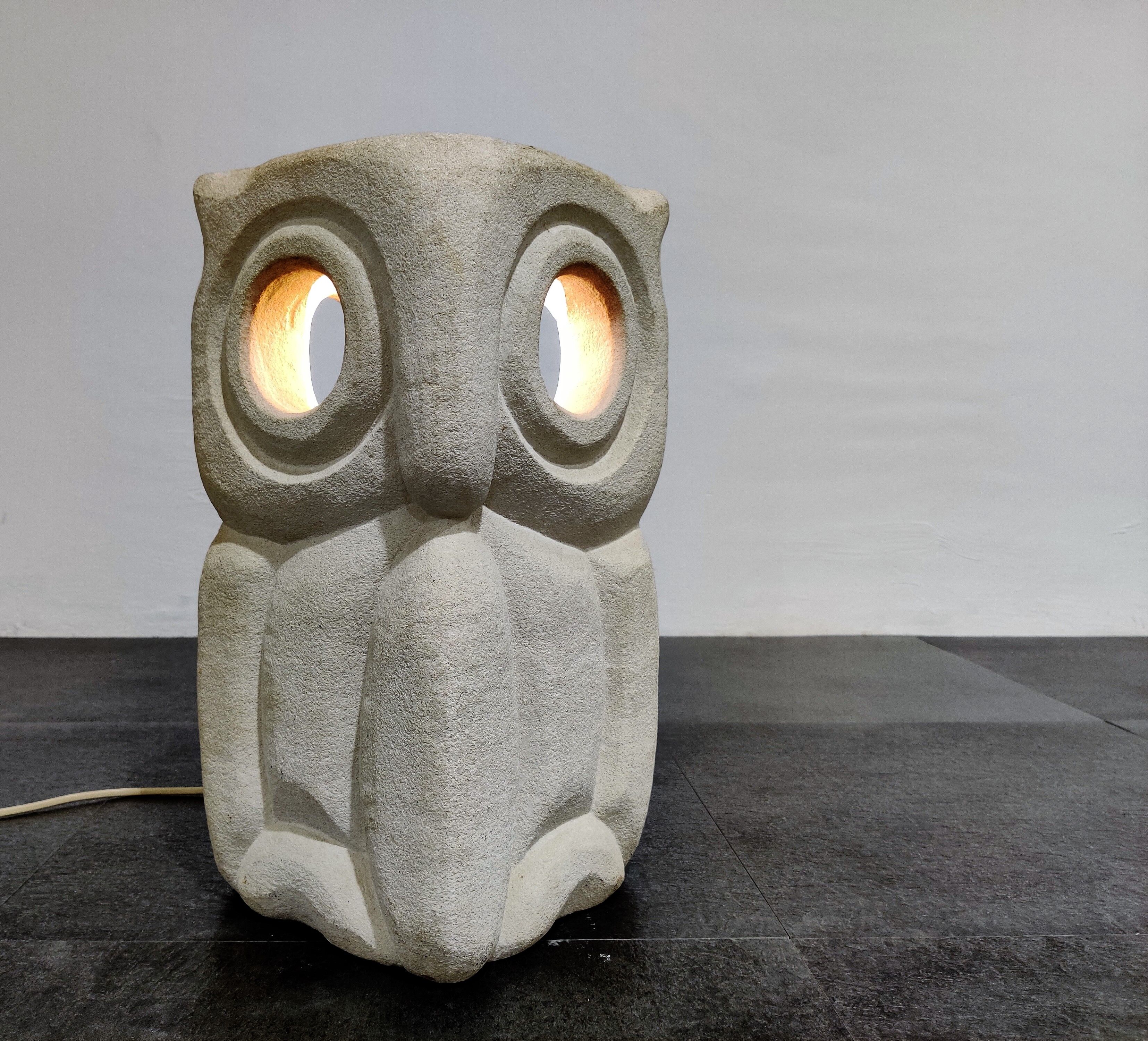 Limestone owl lamp by Albert Tormos, 1970s