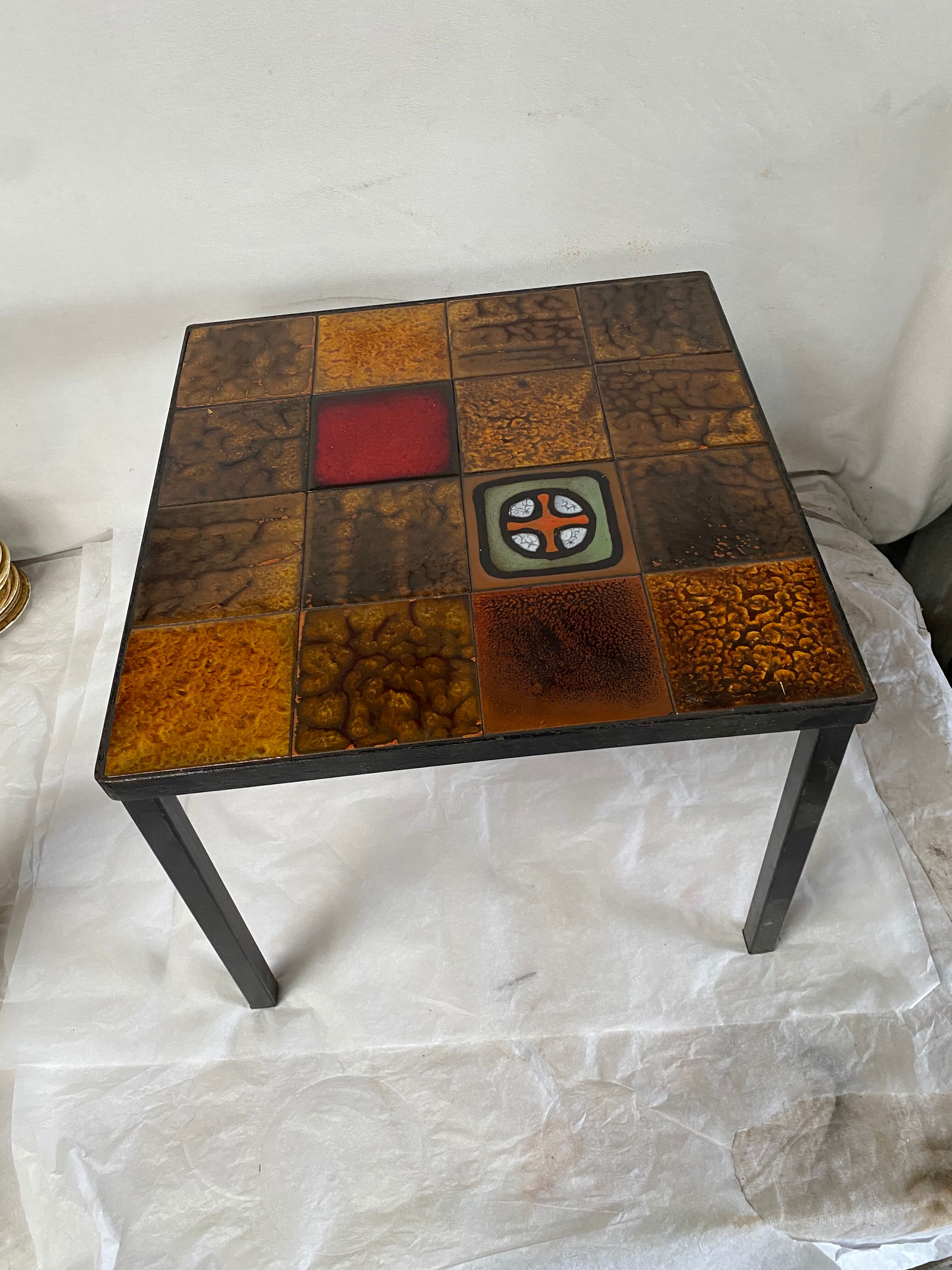 Ceramic side coffee table