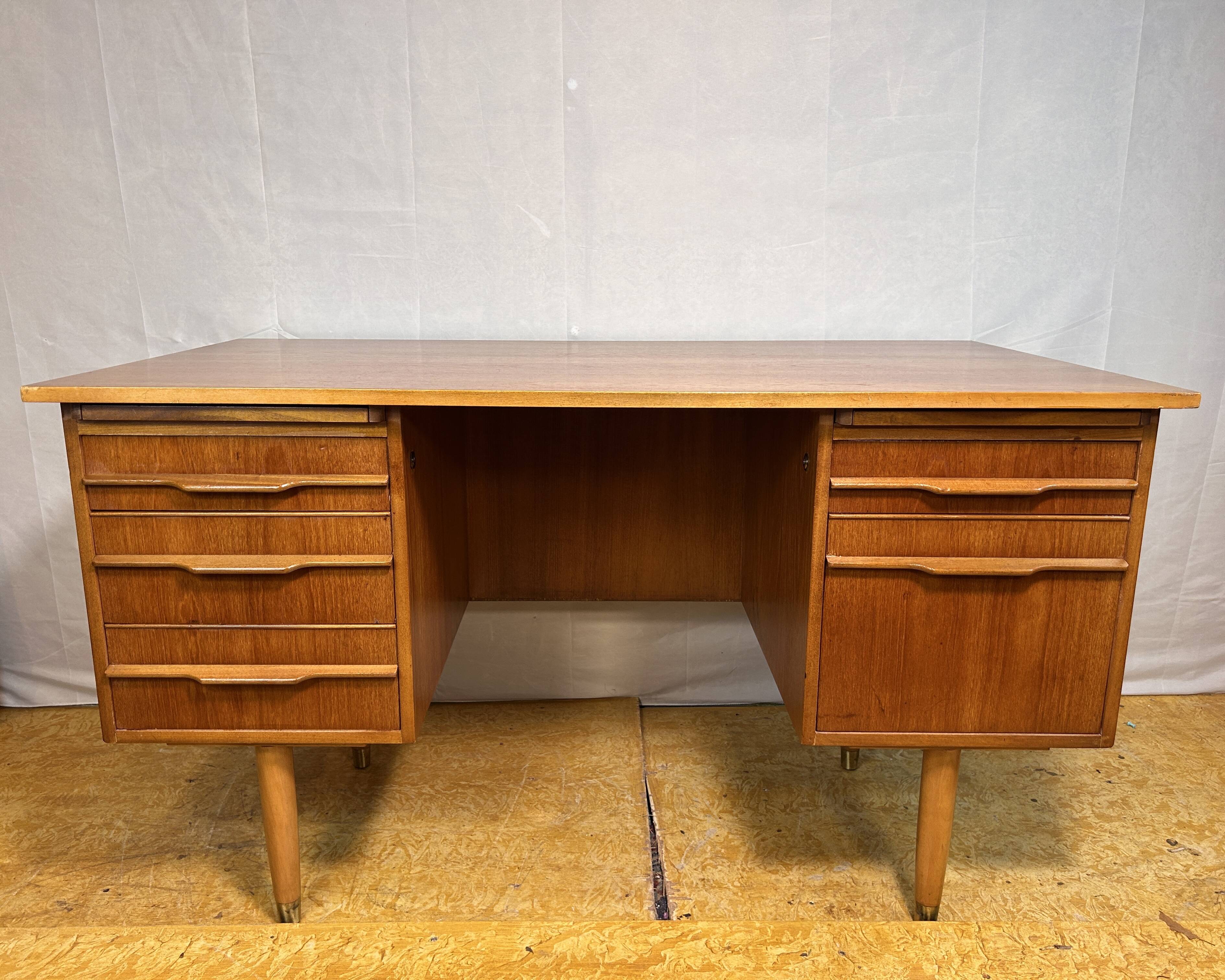 Mid-Century Retro Vintage Teak Desk – 1960s Danish Design