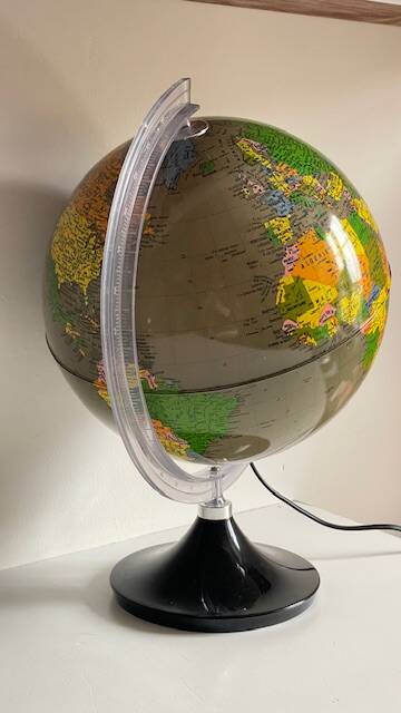 Illuminated terrestrial globe made in italy