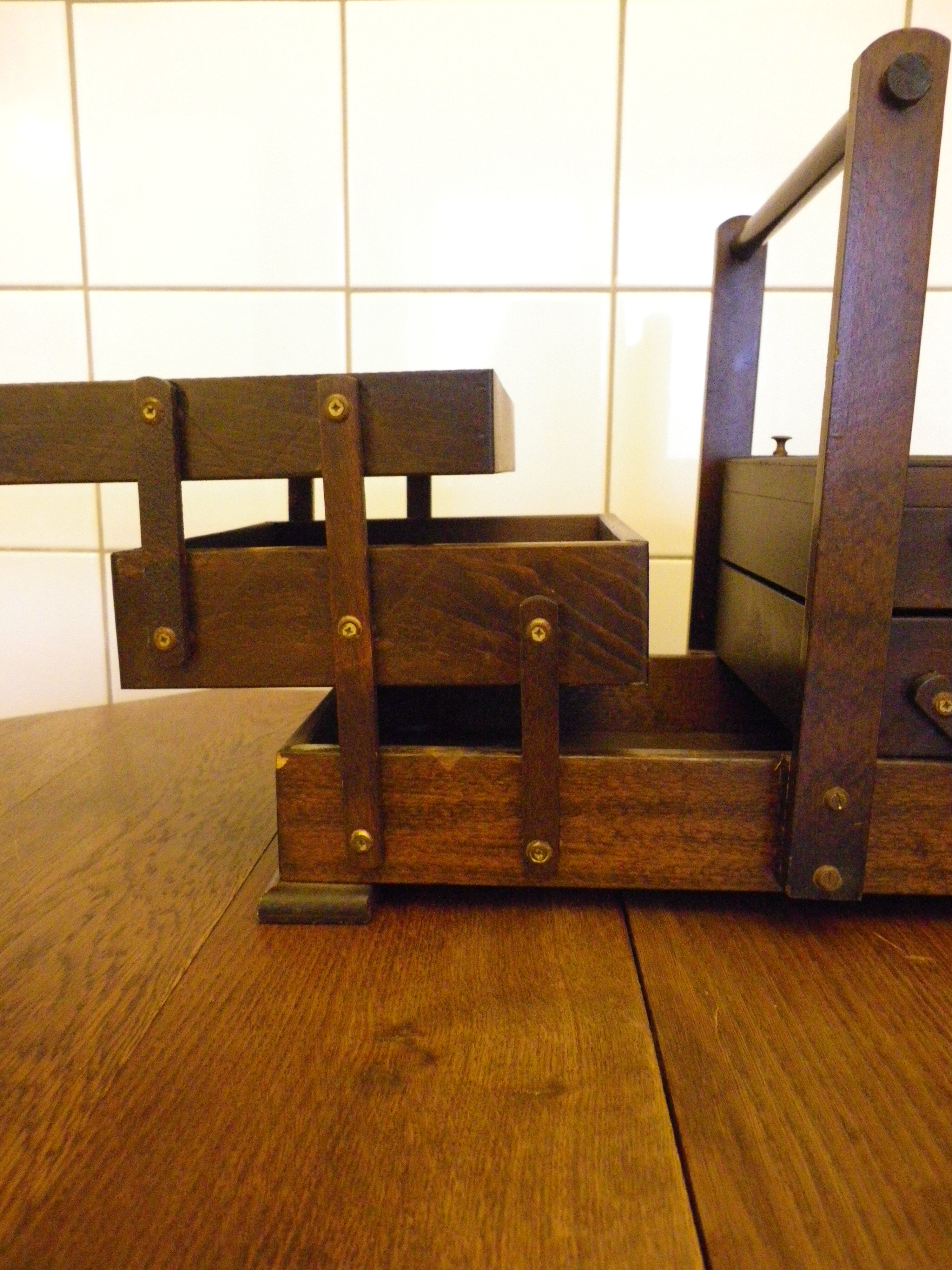 Wooden sewing box to lay from the 1960s/70s