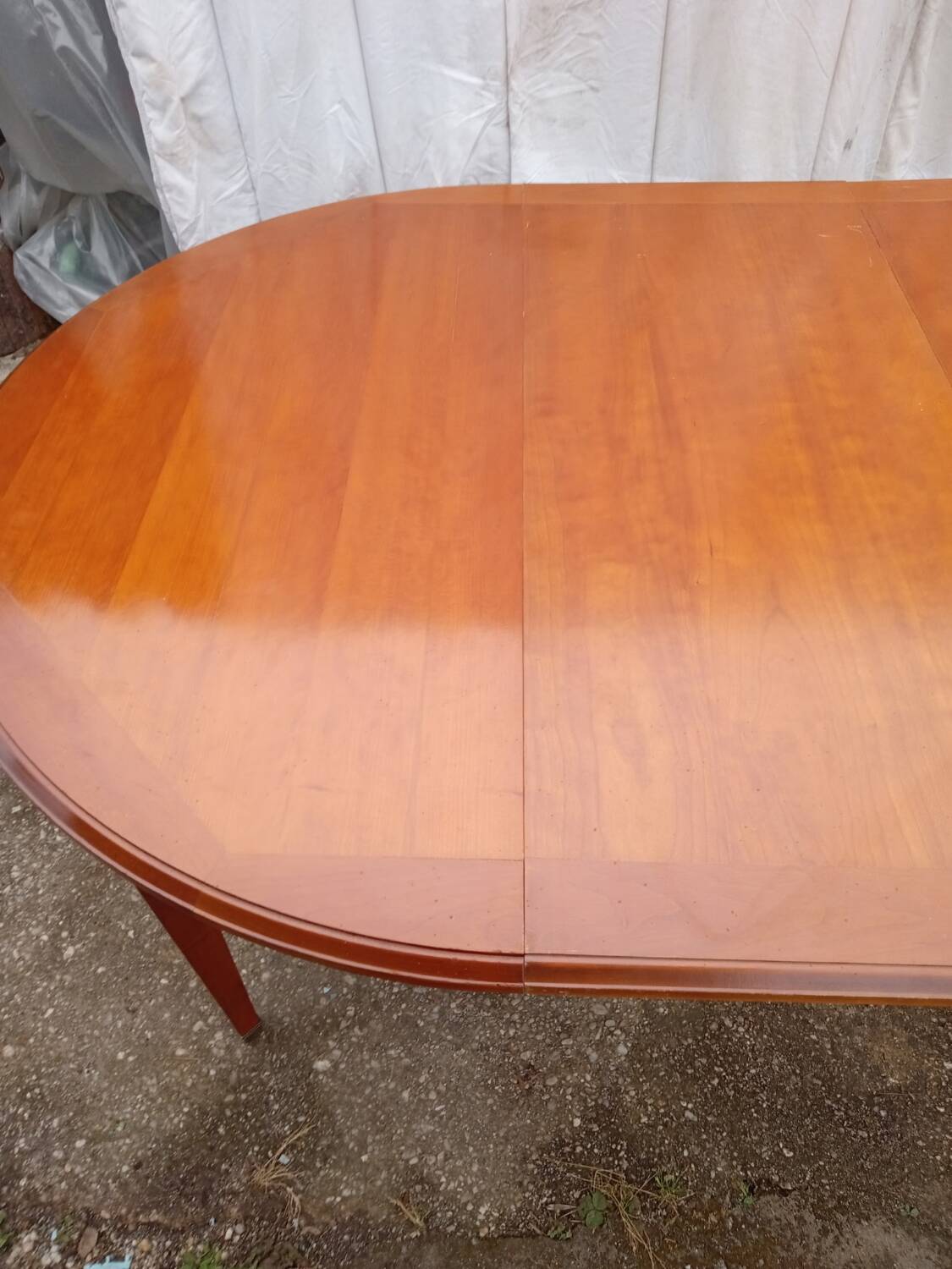 LXI style extendable table