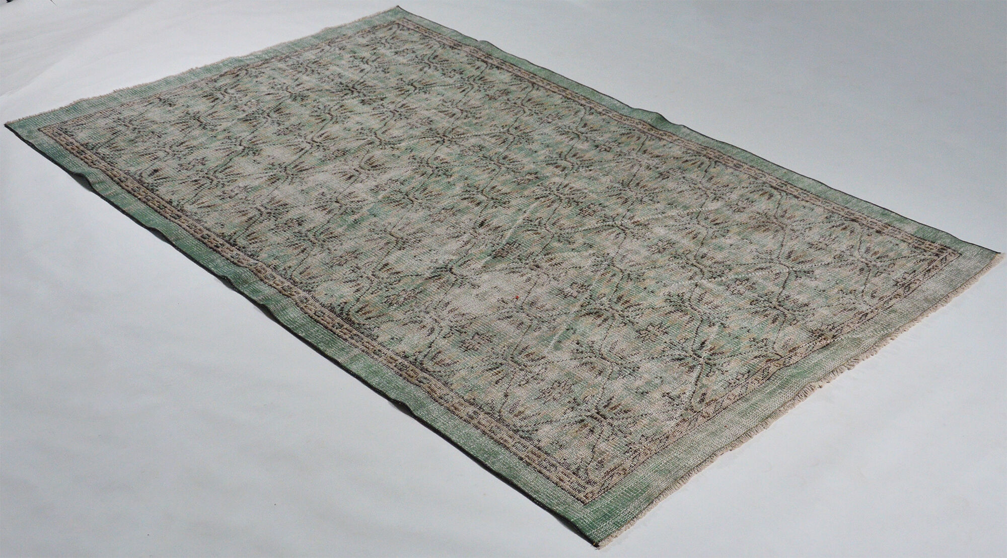 Anatolian handmade vintage rug 257 cm x 164 cm