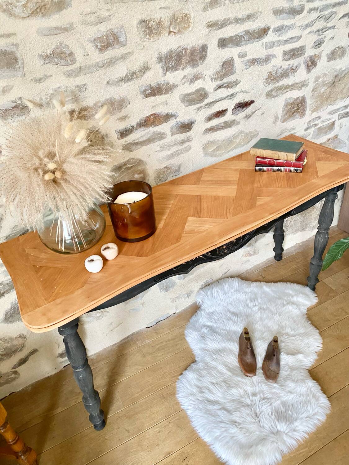 Vintage castle manor entrance furniture console