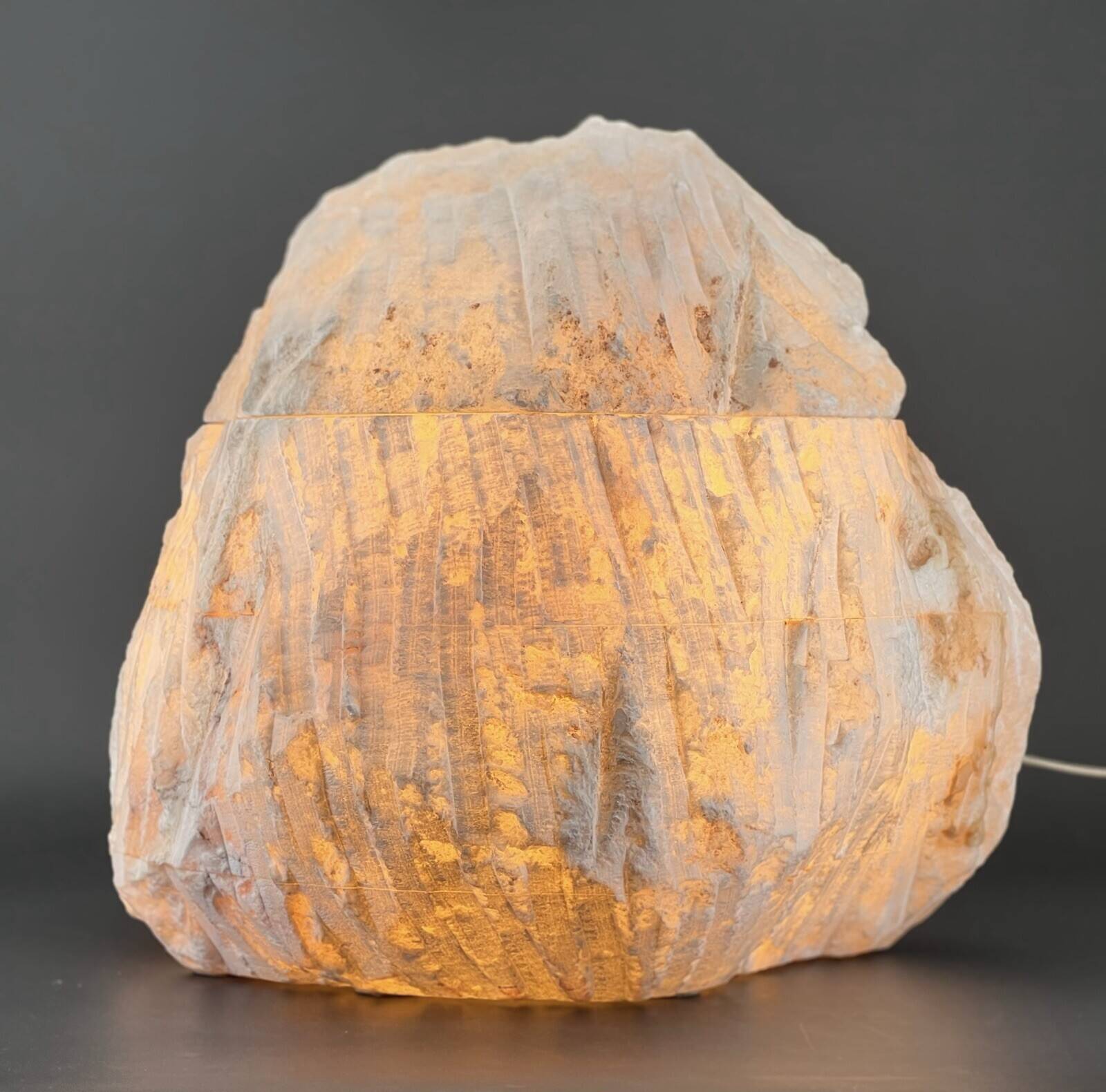 Large brutalist table lamp - alabaster - 1970s - vintage - made in Italy
