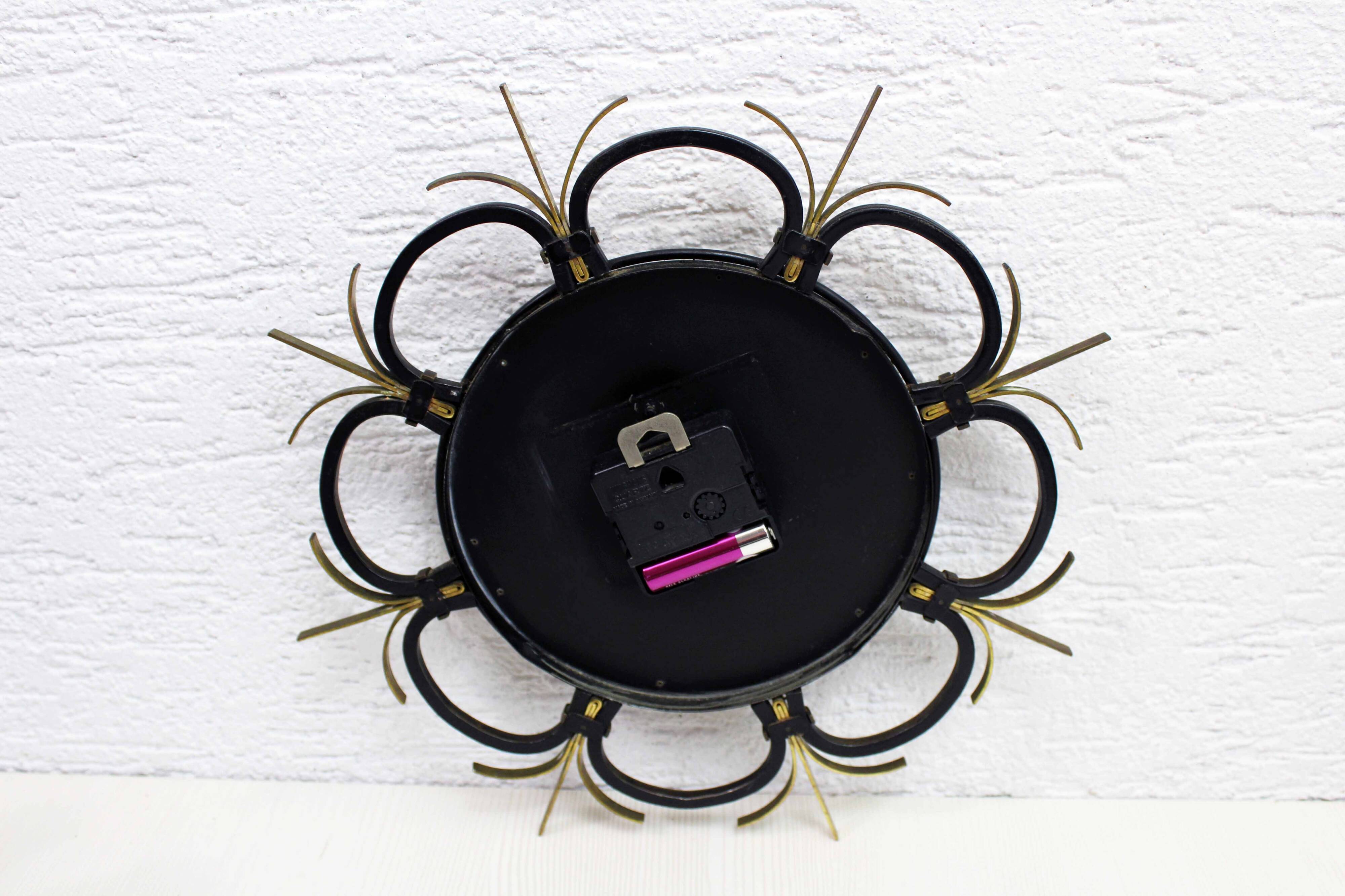 Vintage Featured Clock