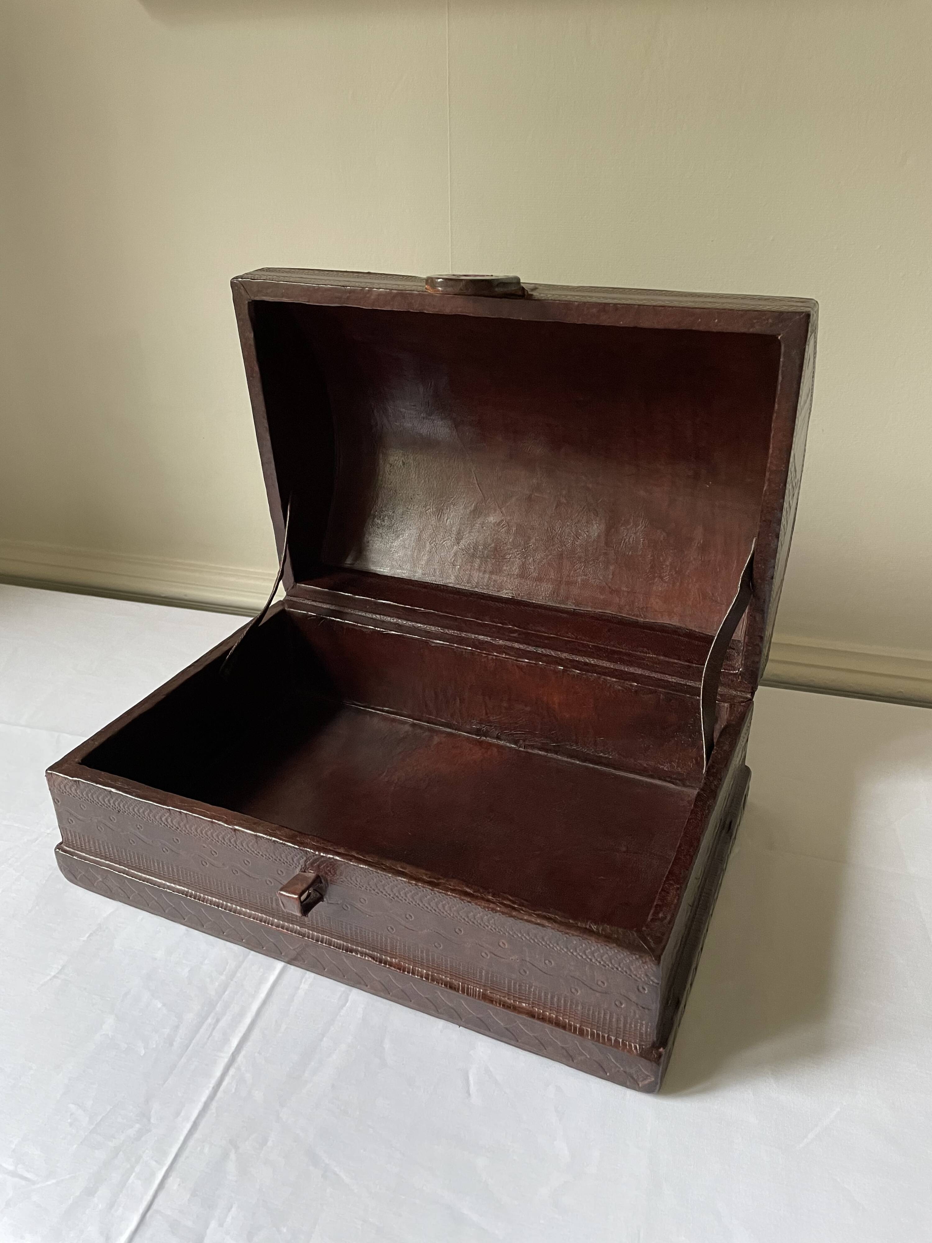 Coffret en cuir embossé Touareg