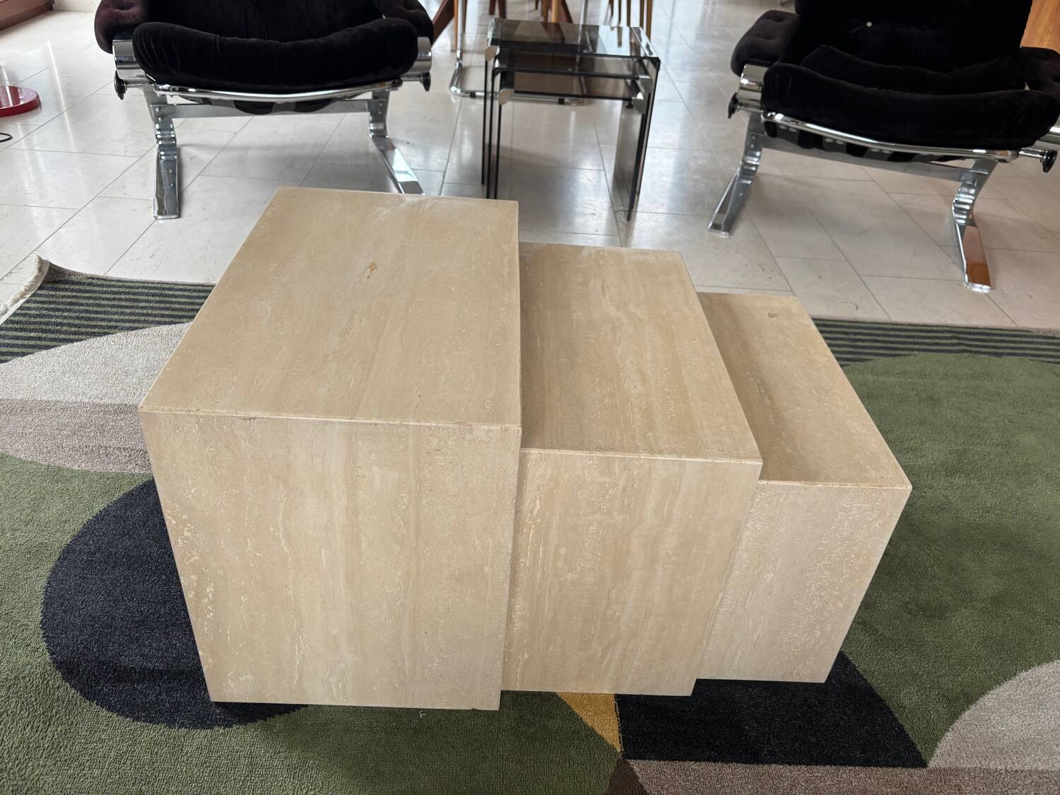 Lot de 3 tables gigognes en travertin