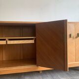 Sideboard with compass feet