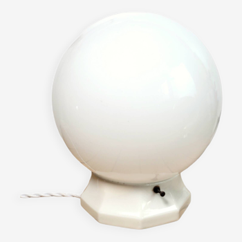 Lampe vintage globe opalin et base céramique
