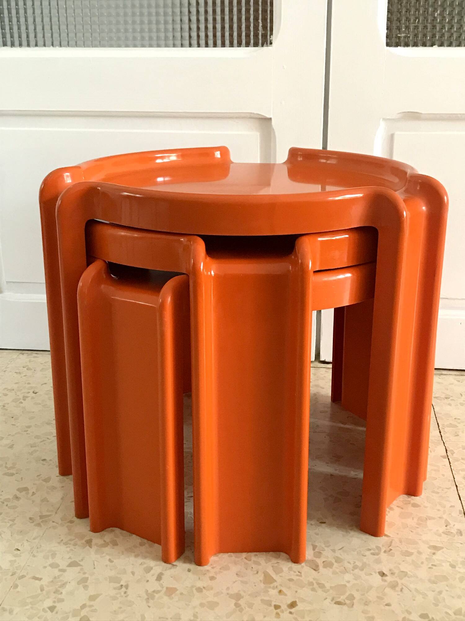 Nesting coffee tables by Giotto Stoppino for Kartell vintage 1970