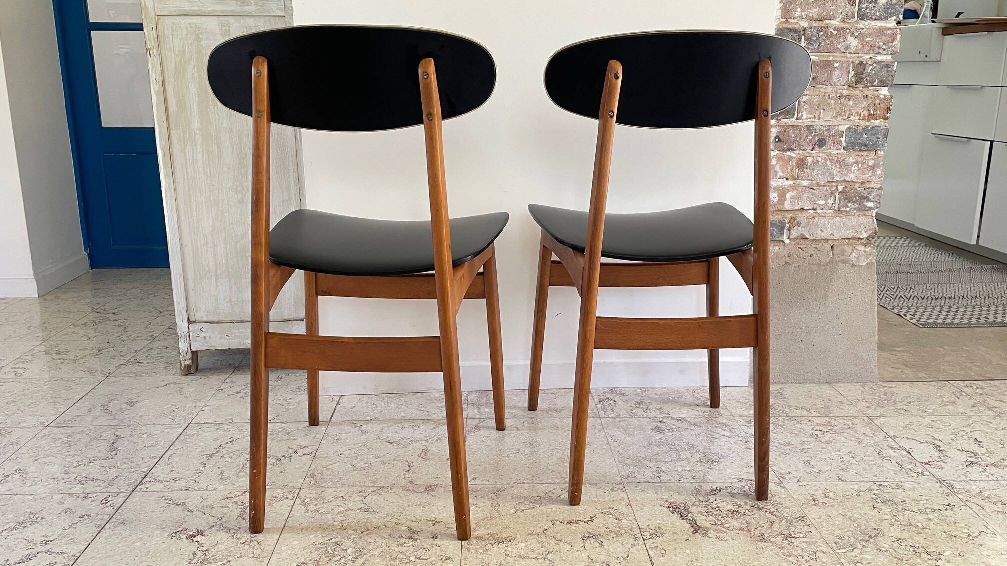 Chic vintage pair of Scandinavian chairs