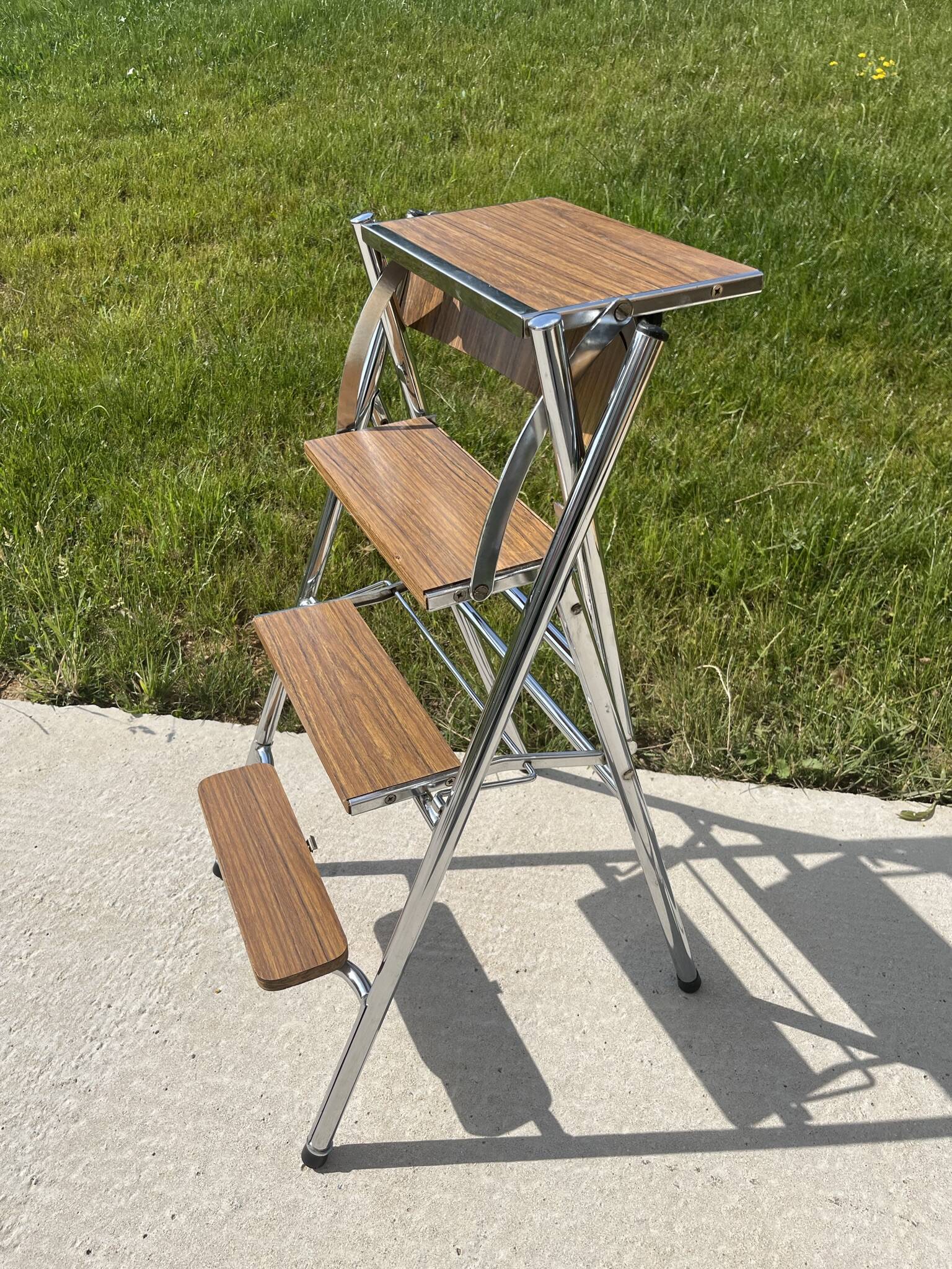 Chrome and formica stepladder chair from the 60s/70s