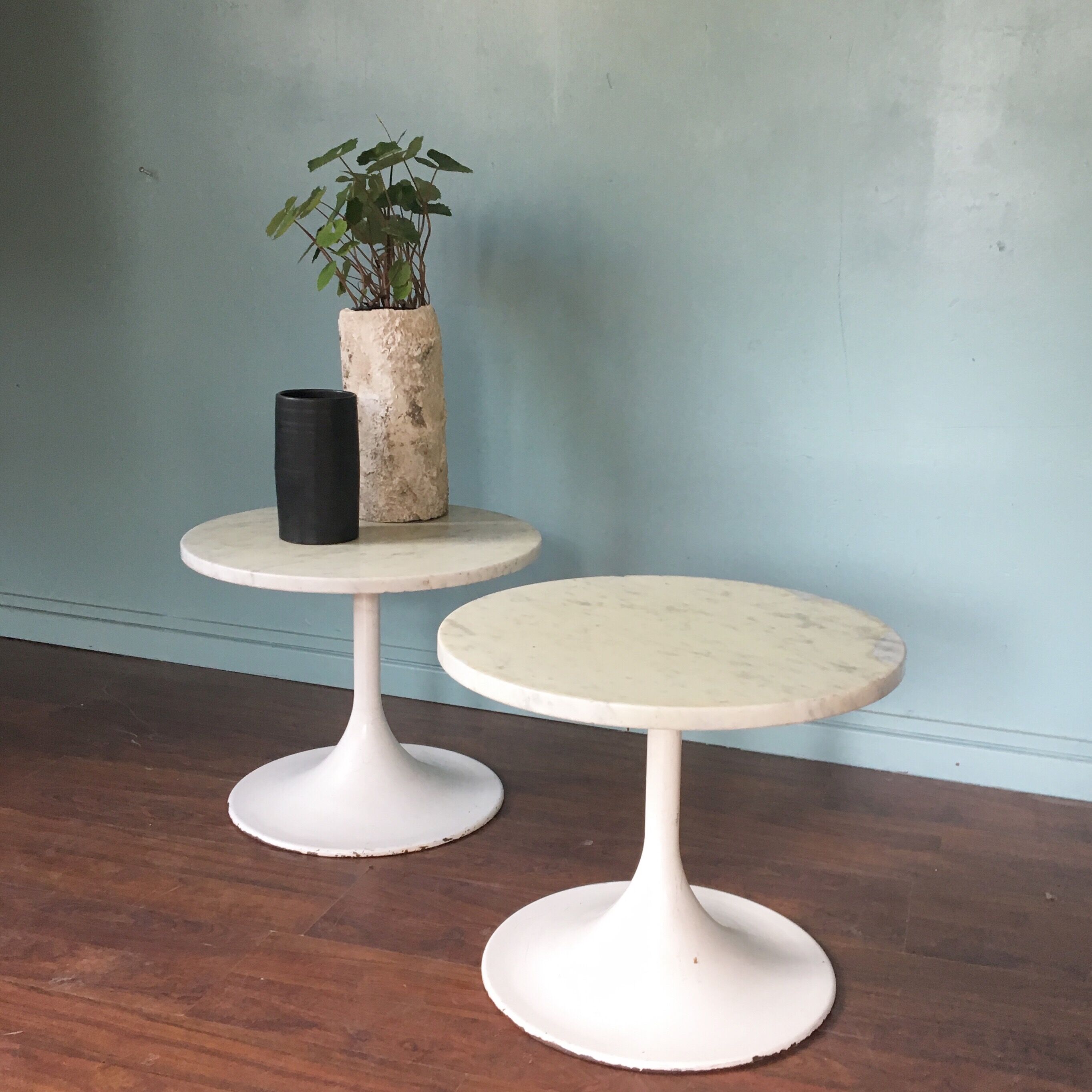 Pair of marble "Tulip" pedestals
