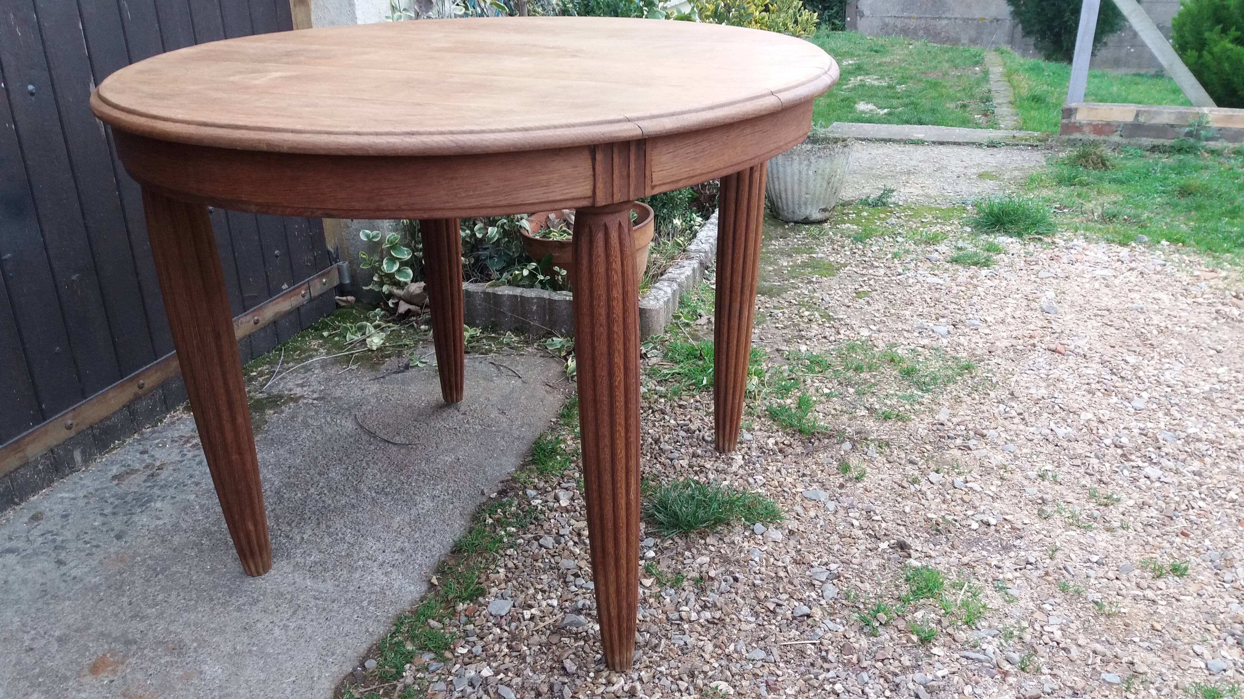 Art Deco table in solid oak