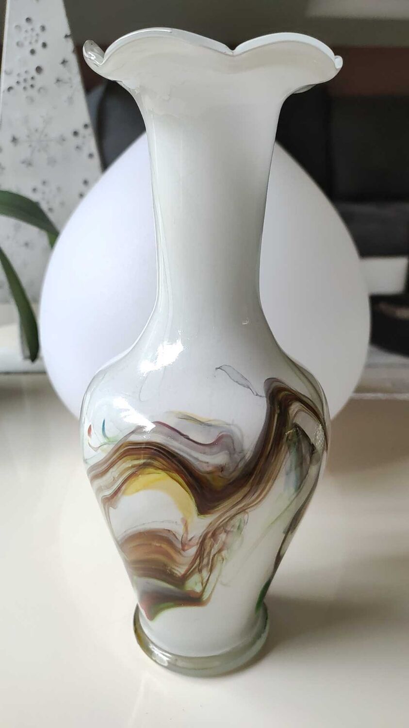 Vase in vintage blown opaline glass