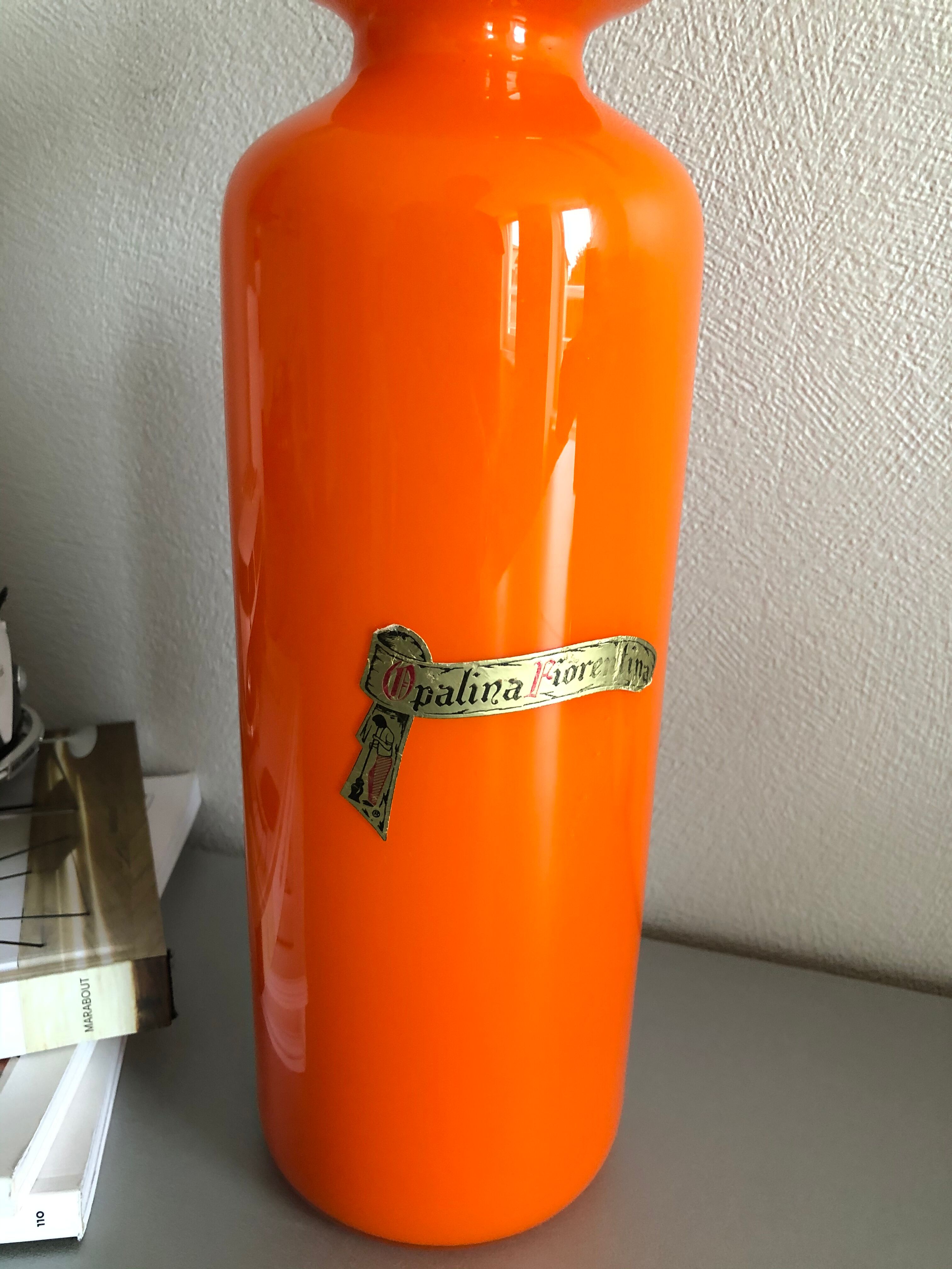 Vase opaline orange vintage