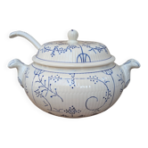 Soup tureen with lid and ladle Boch la Louvière model Copenhagen