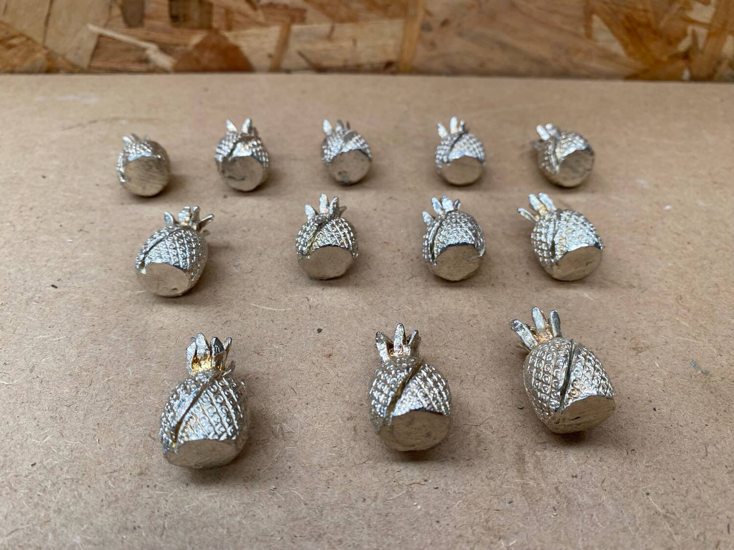 Set of 12 vintage gold metal pineapple shaped table place markers
