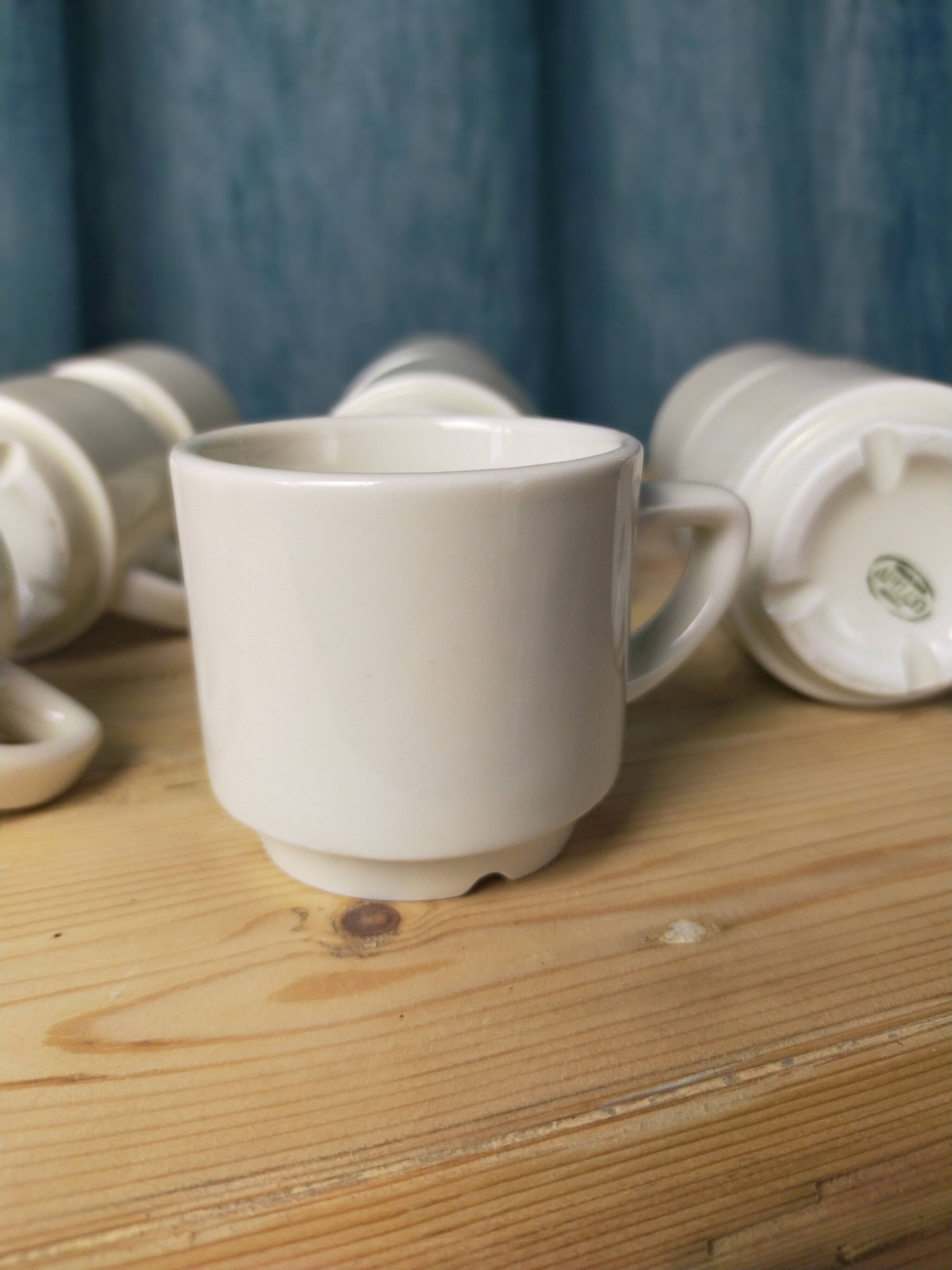 8 Apilco white bistro coffee cups