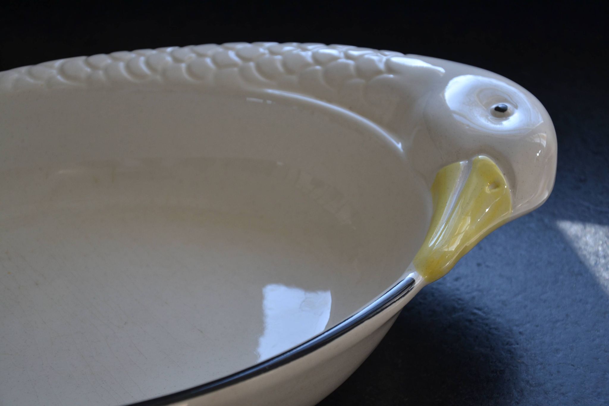 Italian earthenware fruit dish/basket