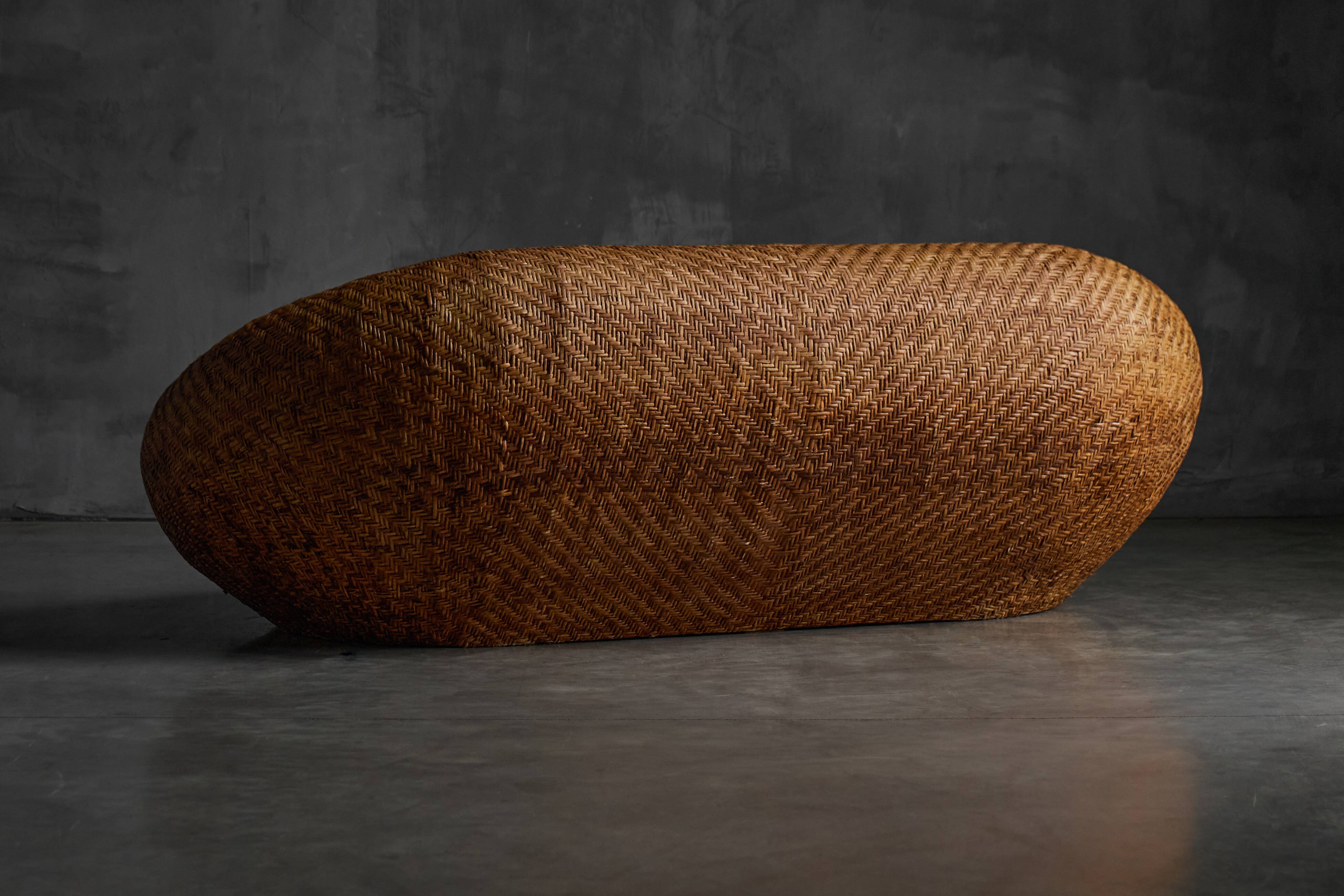 Canapé en osier tressé, style milieu du XXe siècle, France, années 1970