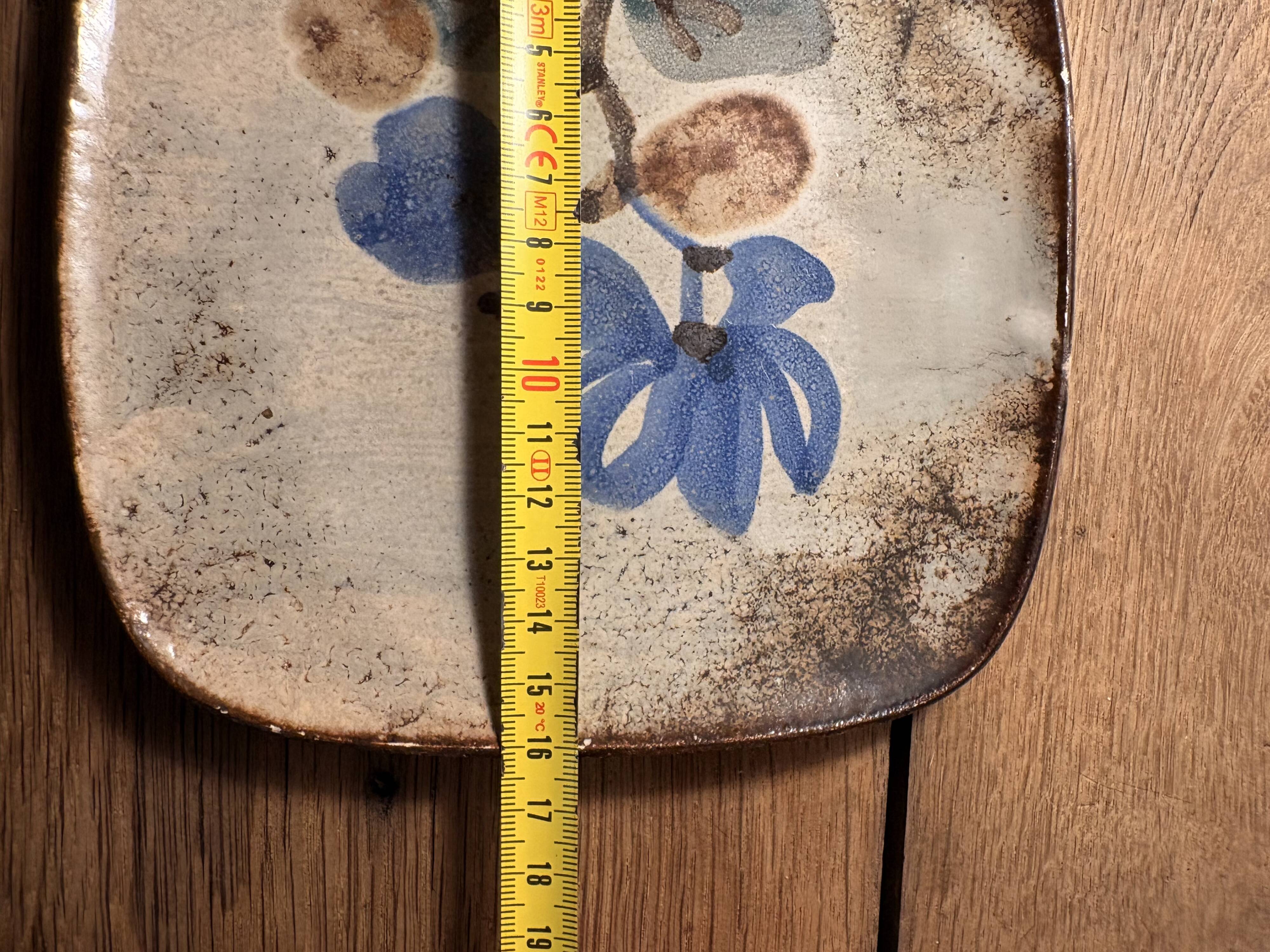 Square ceramic plate – signed Gustave Reynaud (Atelier Ratte)