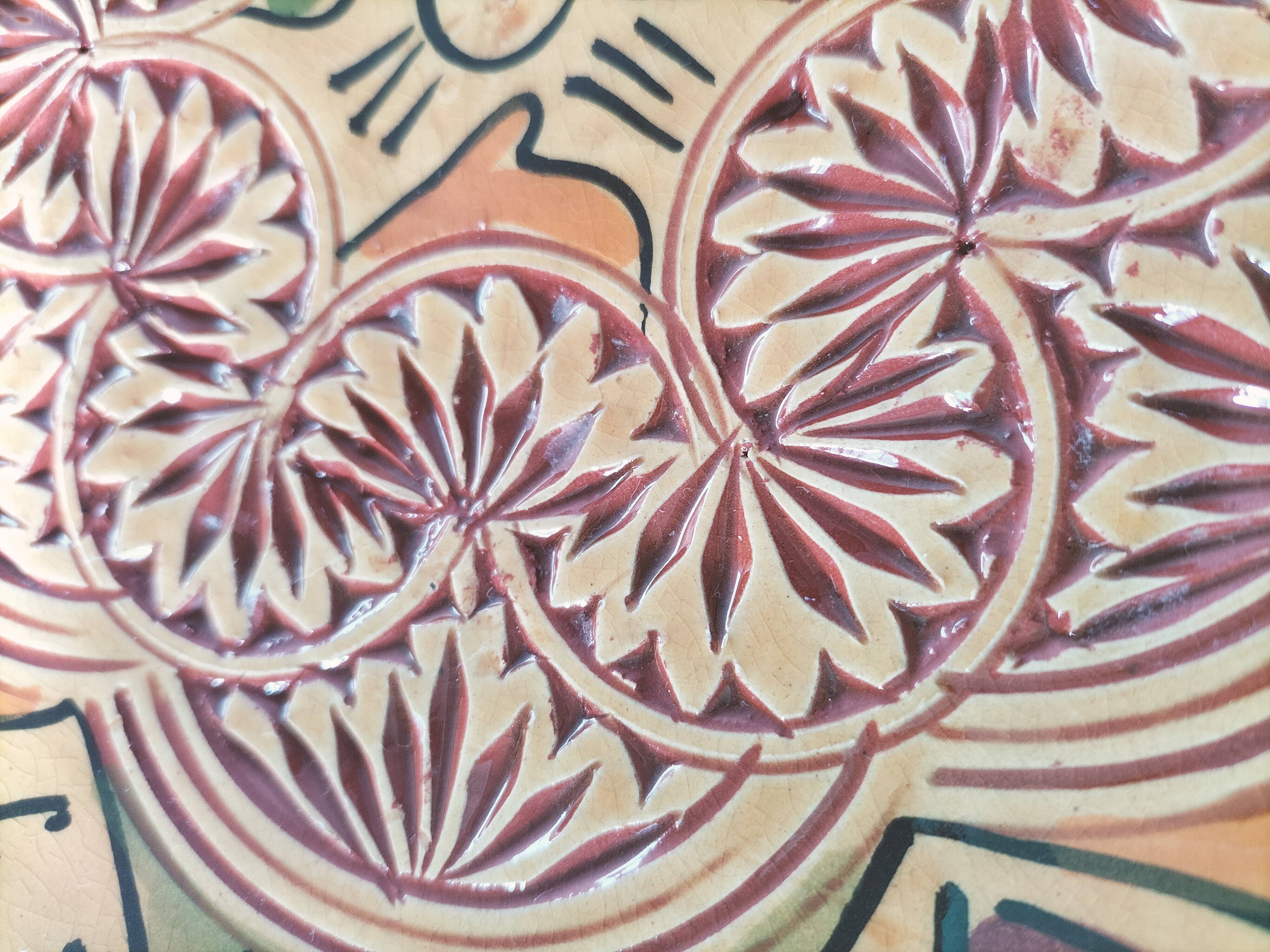 Safi earthenware trinket dish – hand-incised and glazed decoration