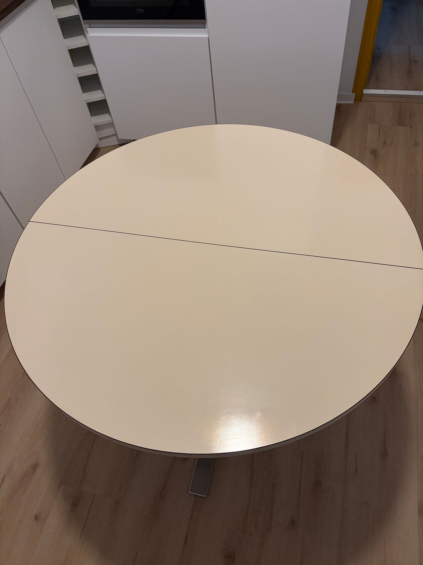 Table ronde Space age roche bobois rallonge intégré avec système 1970