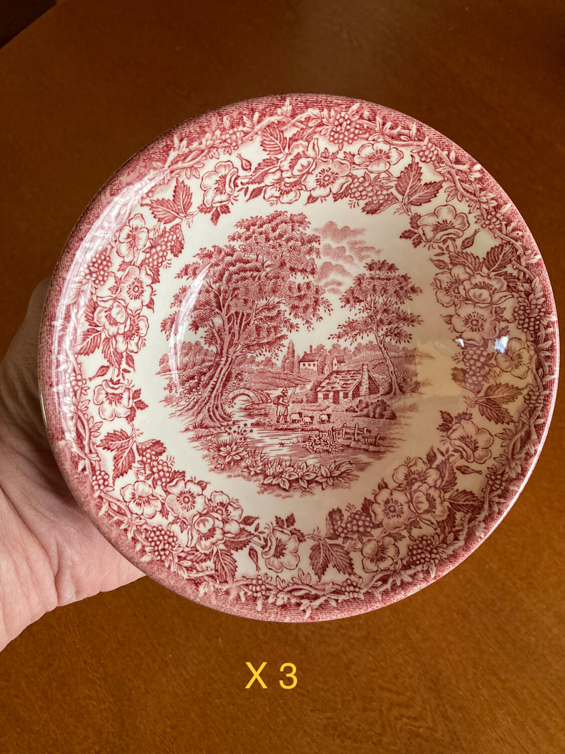 4 EIT England cereal bowls