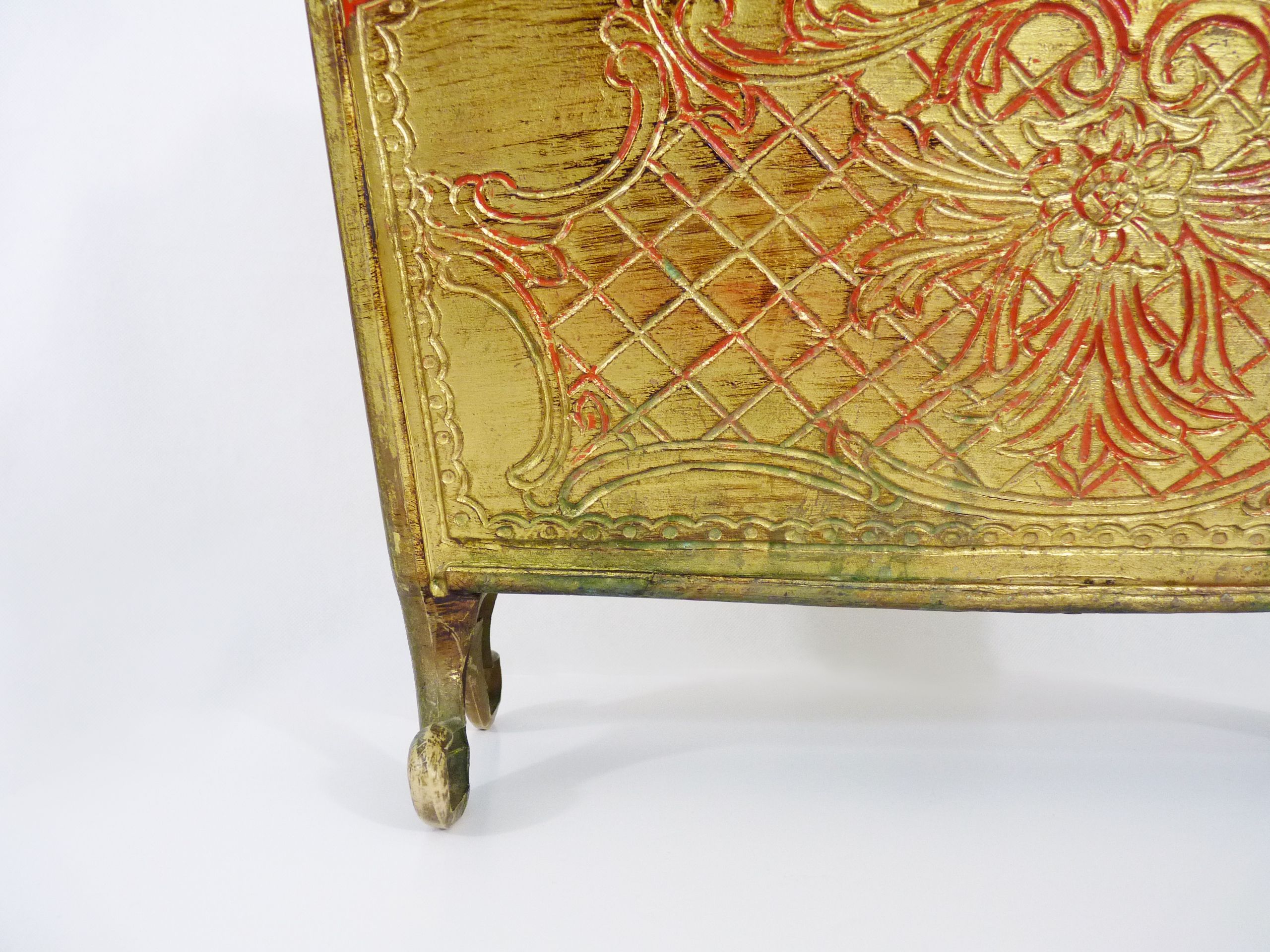 Vintage florentine gold and red plastic magazine holders years 70