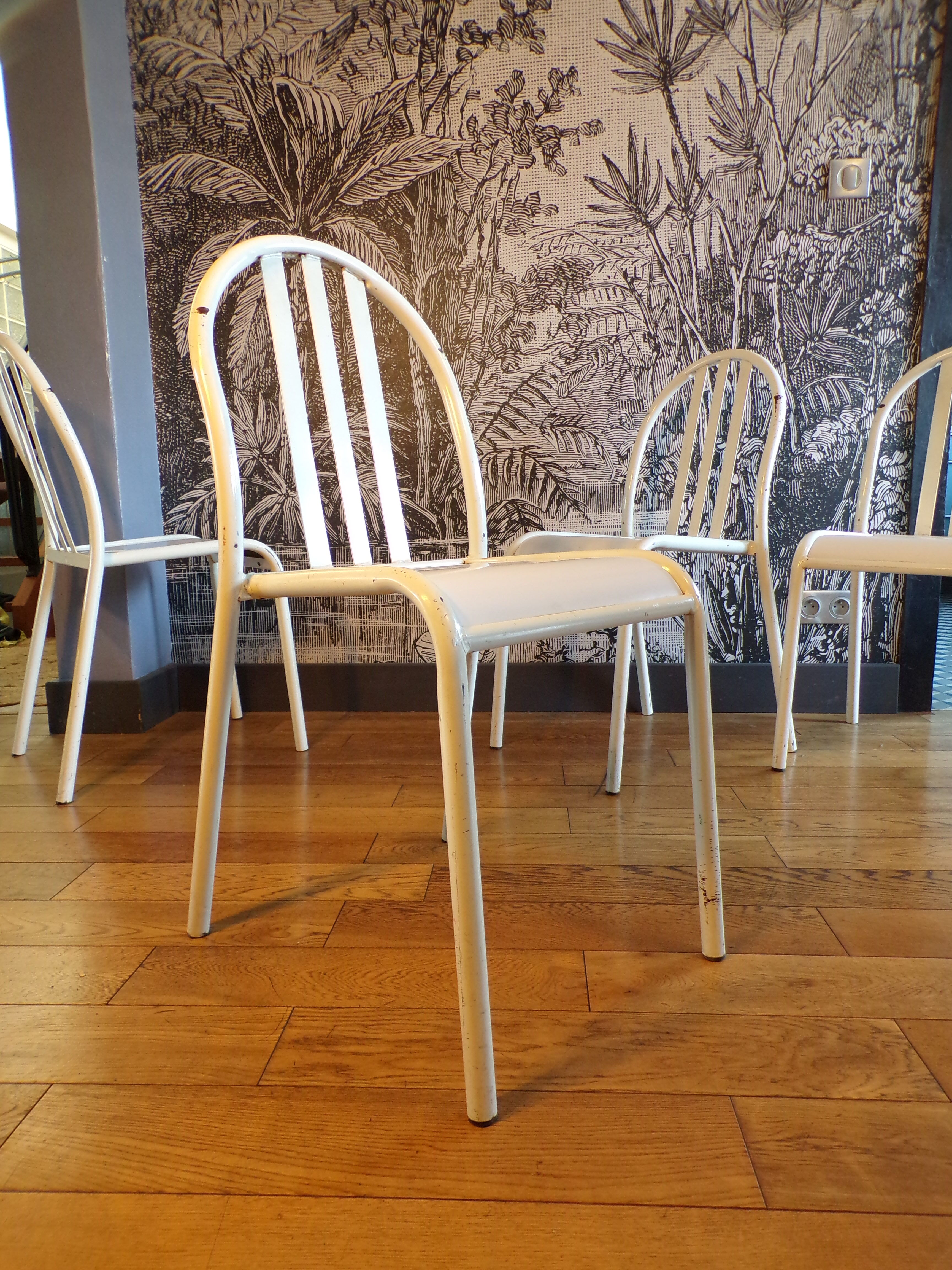 4 Mallet-Stevens chairs