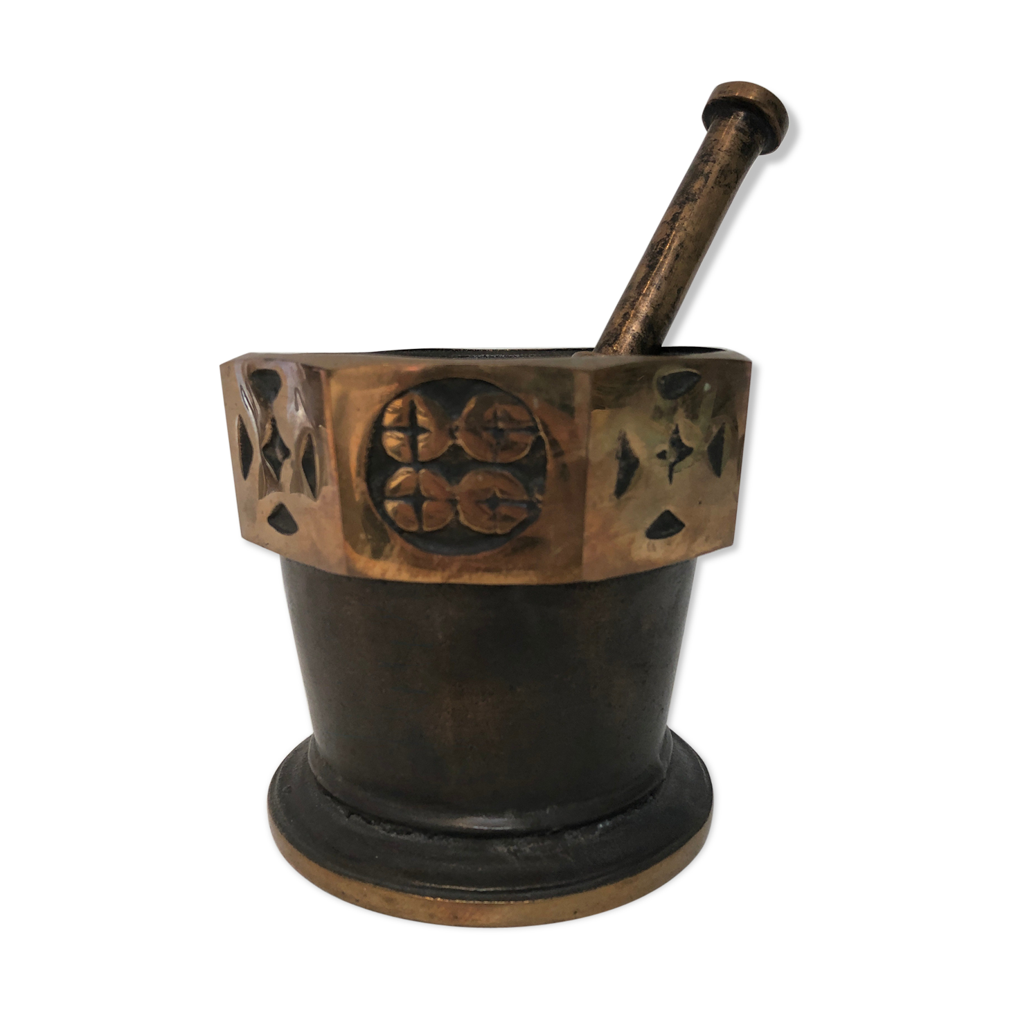 Bronze mortar, Art Deco, signed "The bronze"