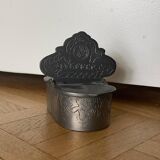 Saliere et poivrier en etain