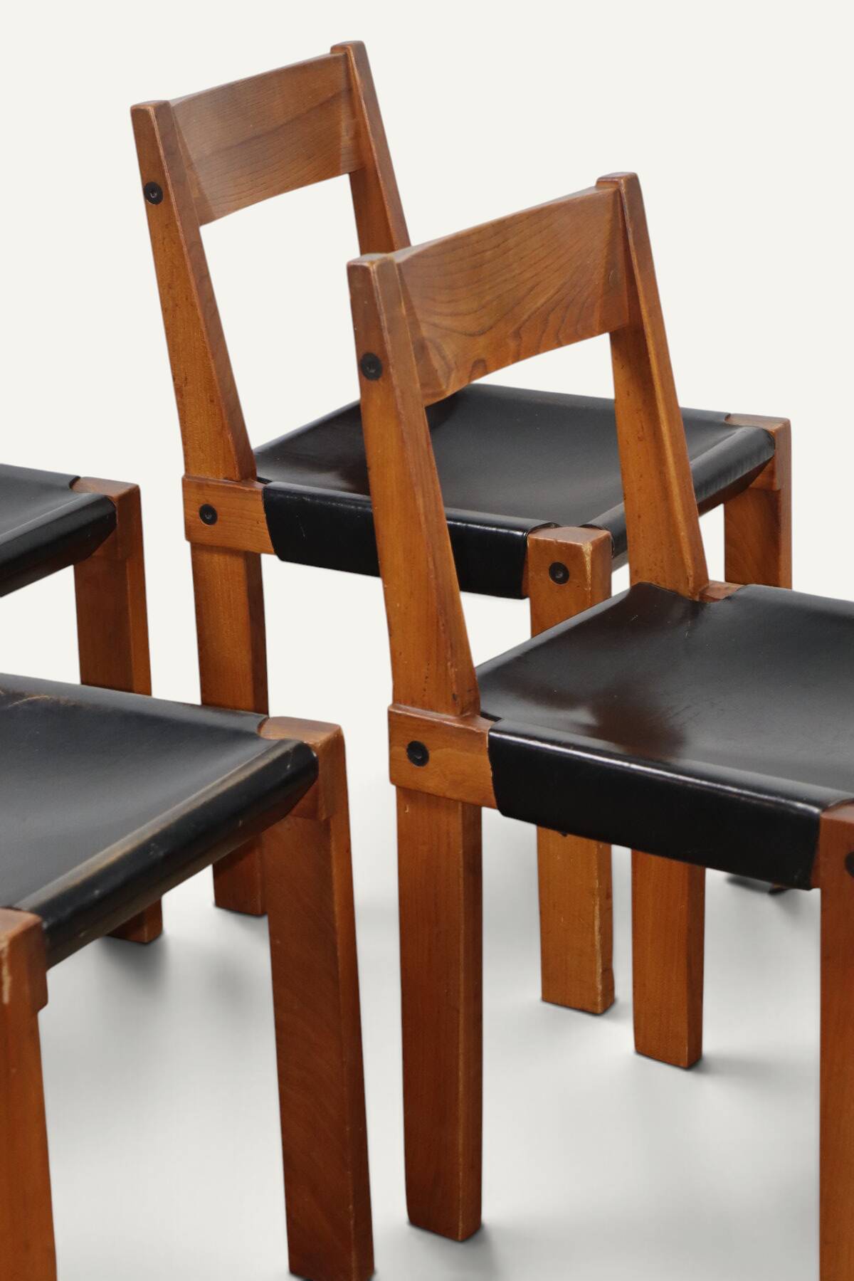 Set of 4 S24 chairs by Pierre Chapo – Solid elm and black leather – 1970