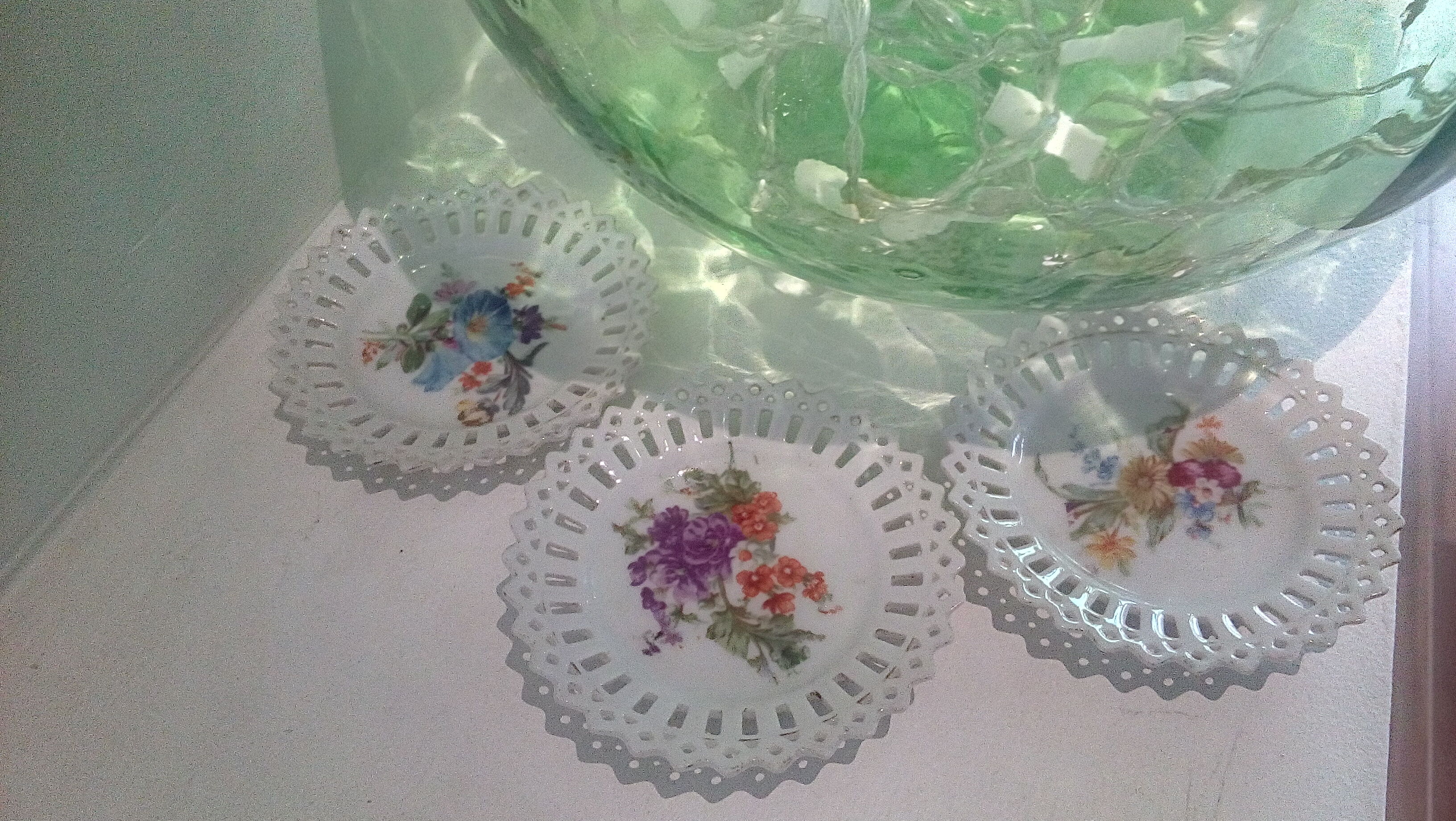 Dinner plates old doll dishes