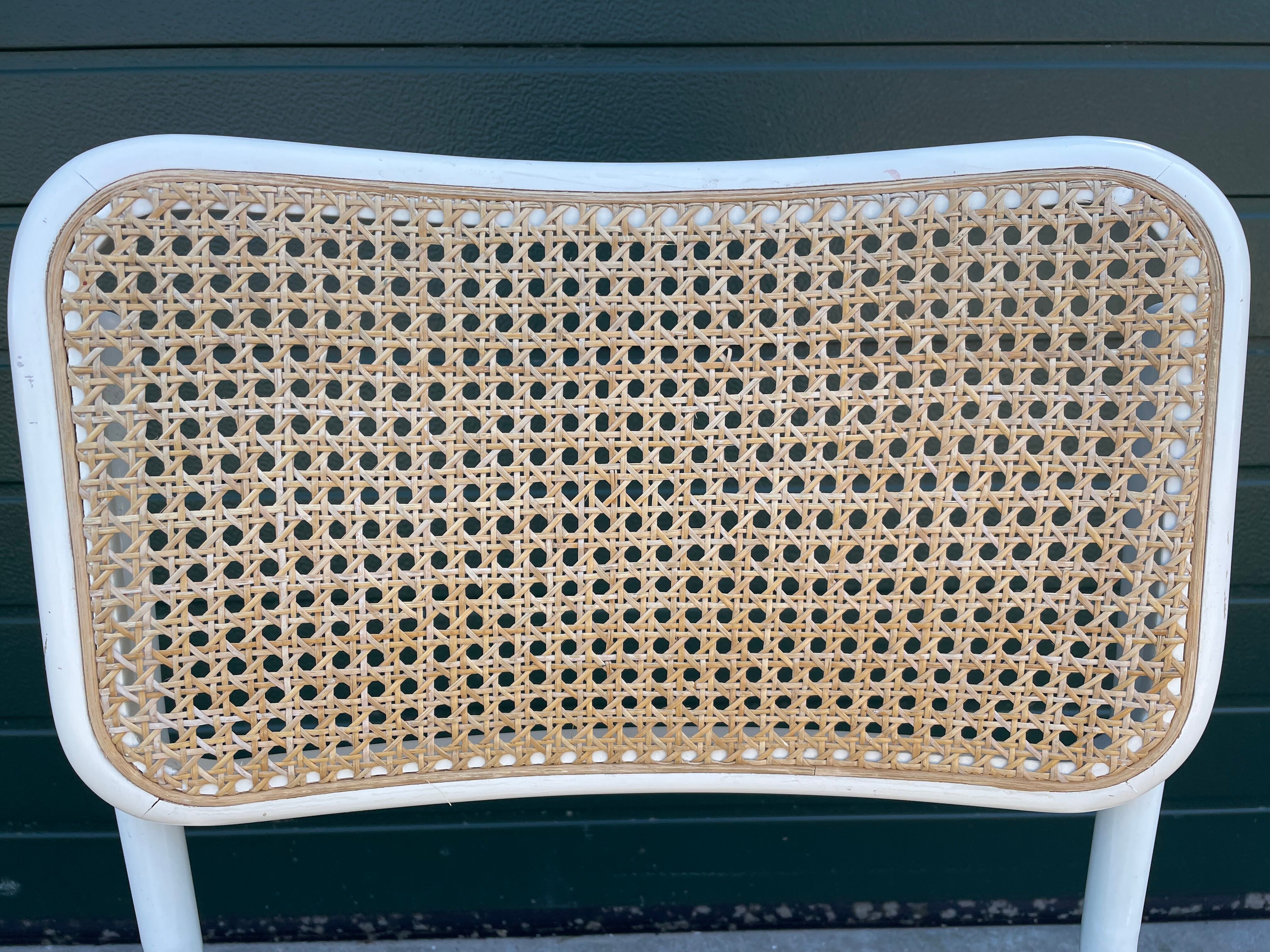 Cesca design chair b32 model in white