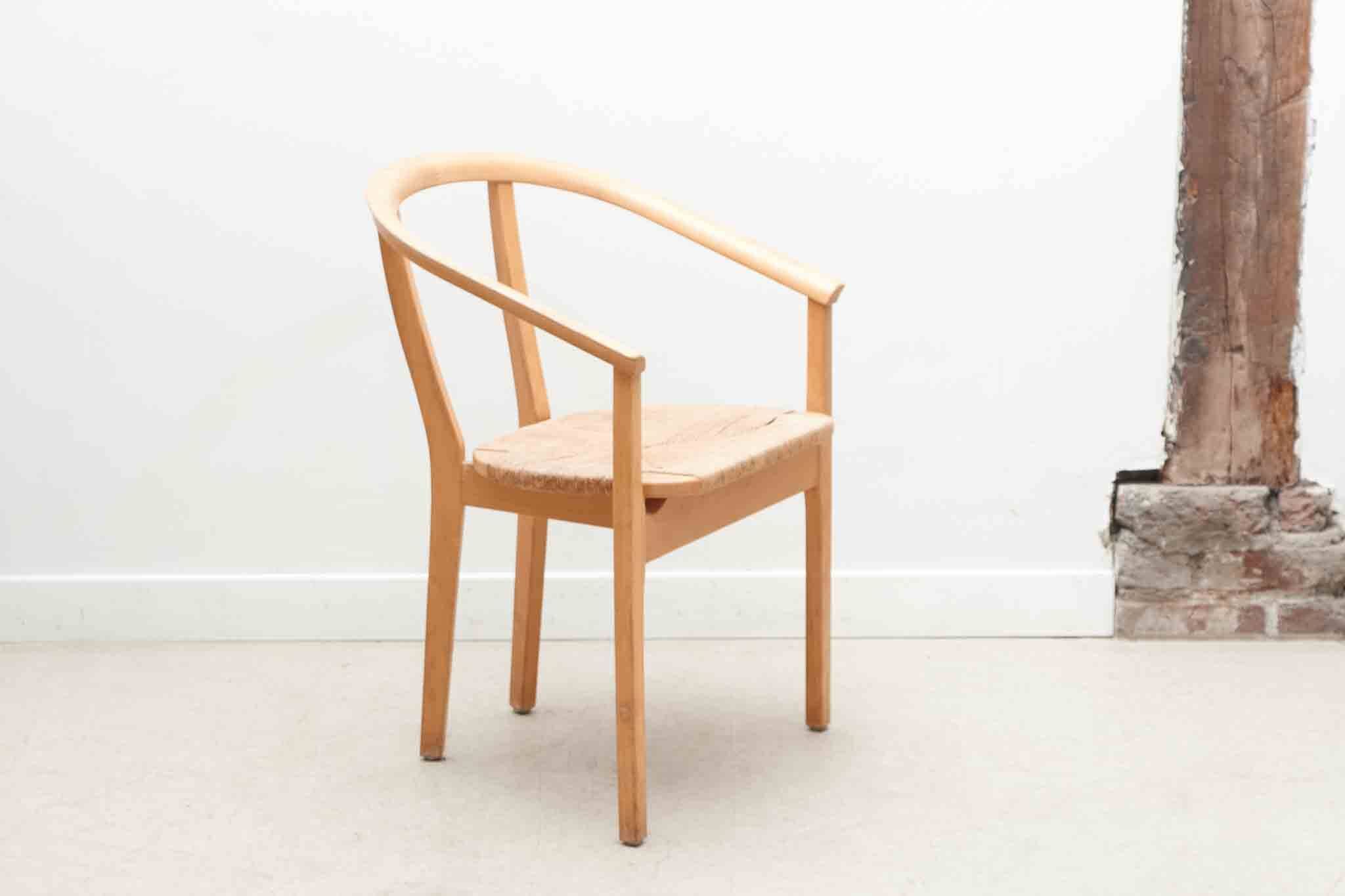 Set of 4 Scandinavian straw chairs