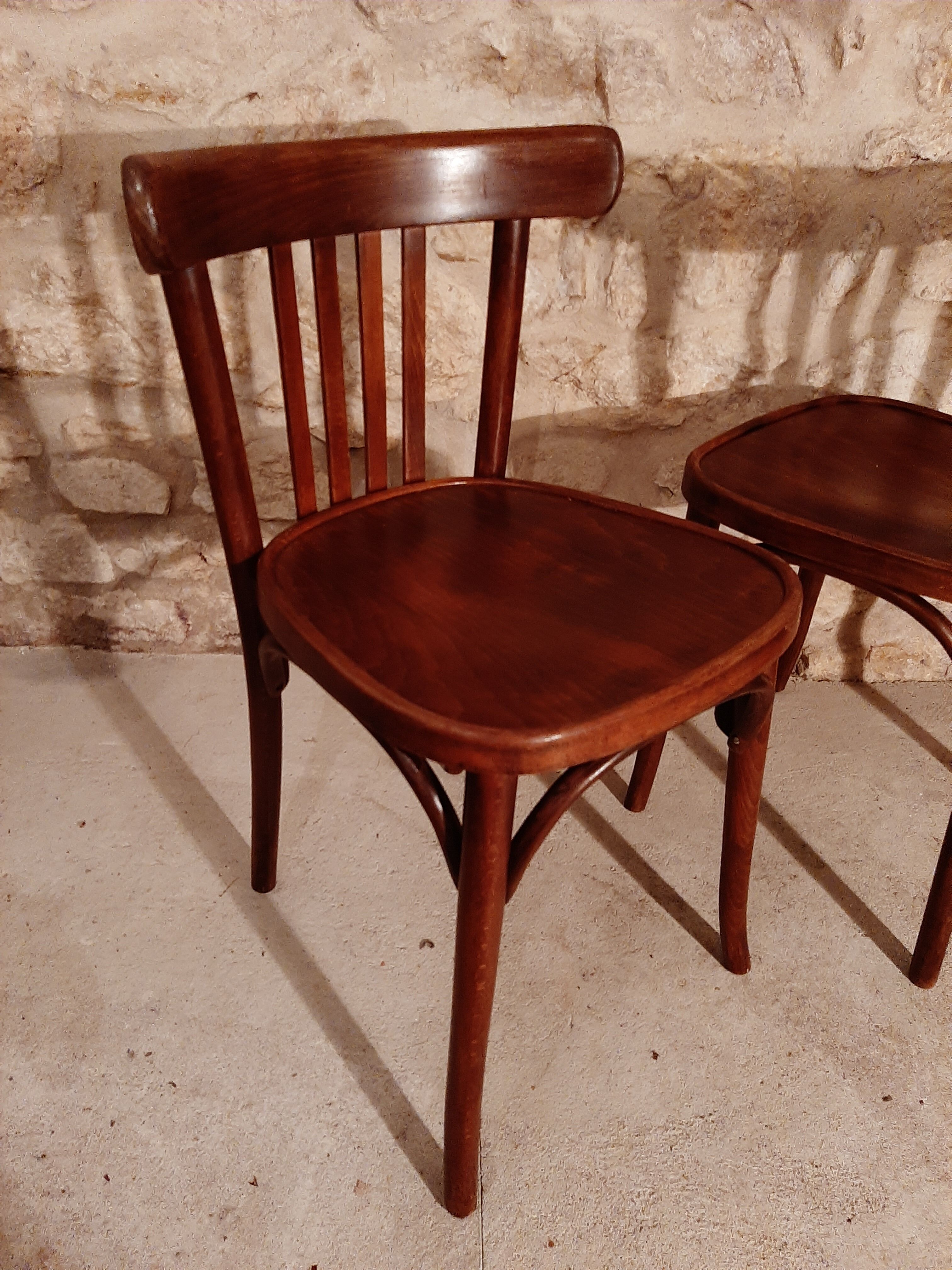 Pair of curved wooden bistro chairs 4 50s bars