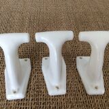 Series of 3 plastic hooks