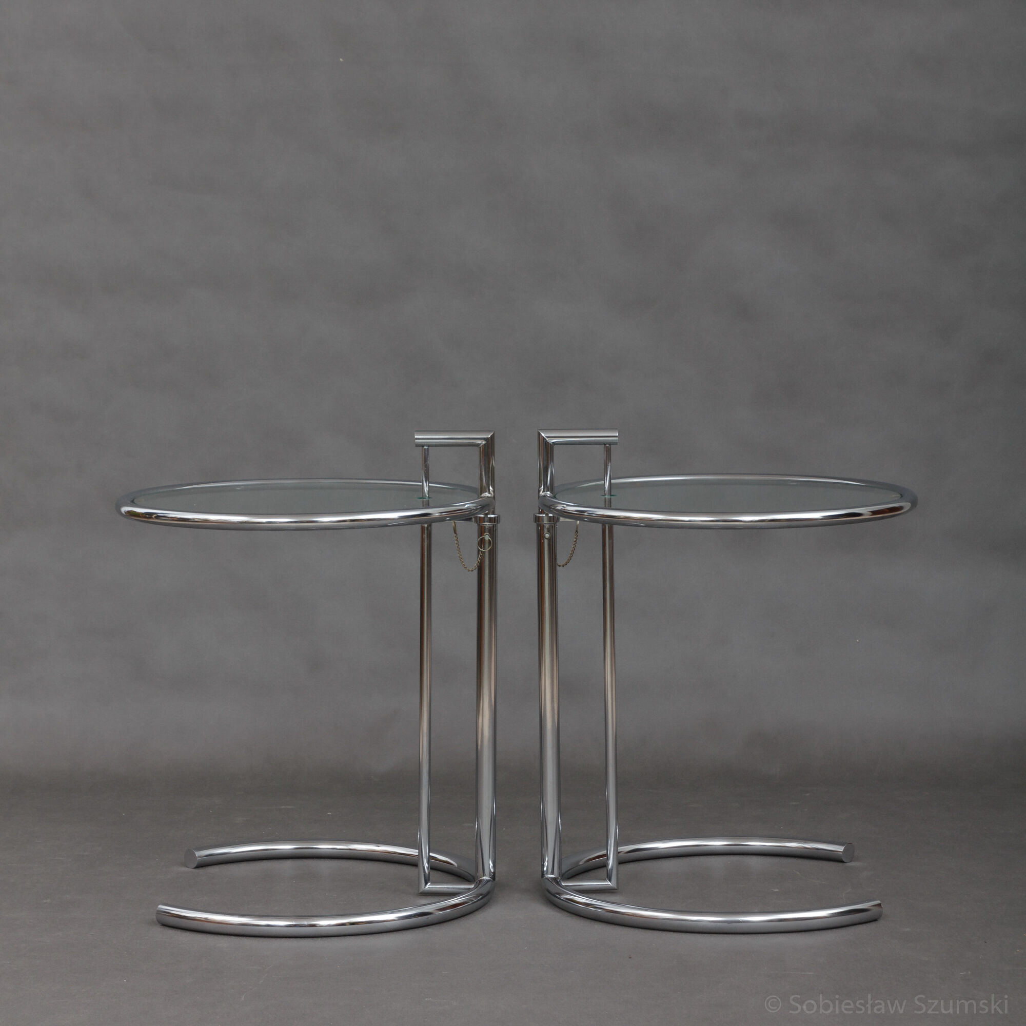 Set of 2 tabes Eileen Gray chrome model 1027