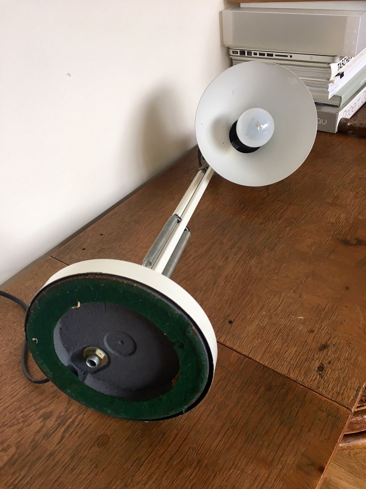 Office lamp article made in rda