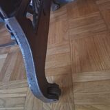 Sewing machine table