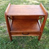 Bedside table with braces