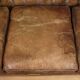 Grand canapé anglais Chesterfield en cuir des années 20
