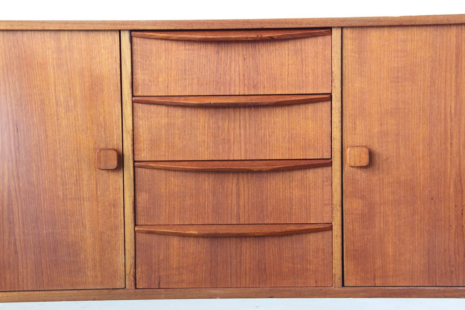 Vintage Mid-Century Danish Lowboard / Sideboard in Teak, 1960s